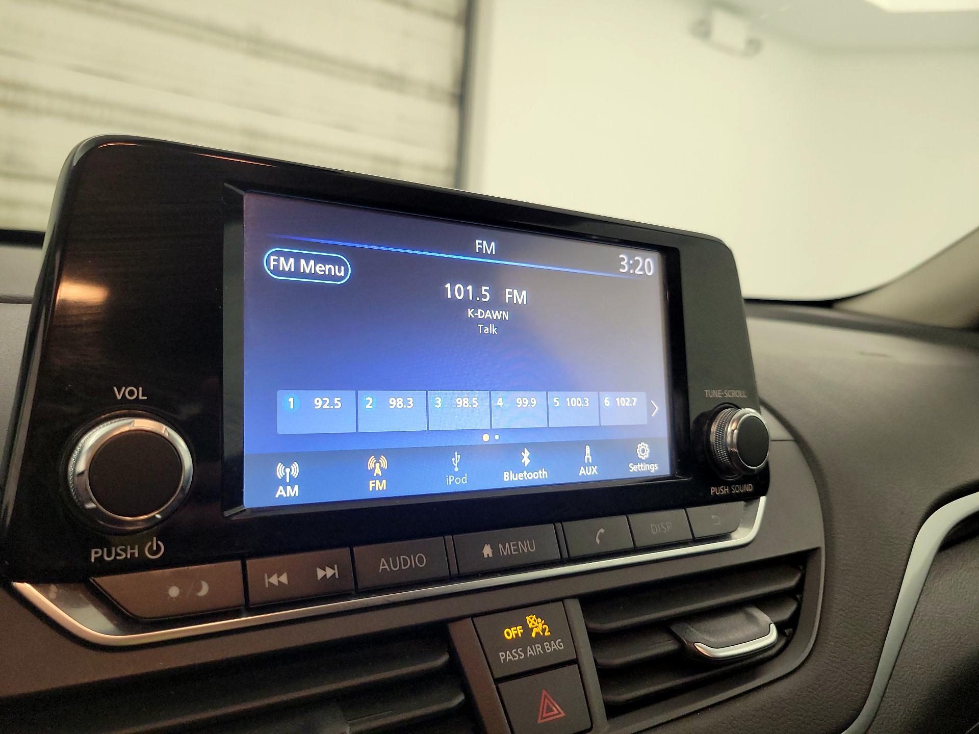 Thumbnail: 2021 Nissan Altima - 15