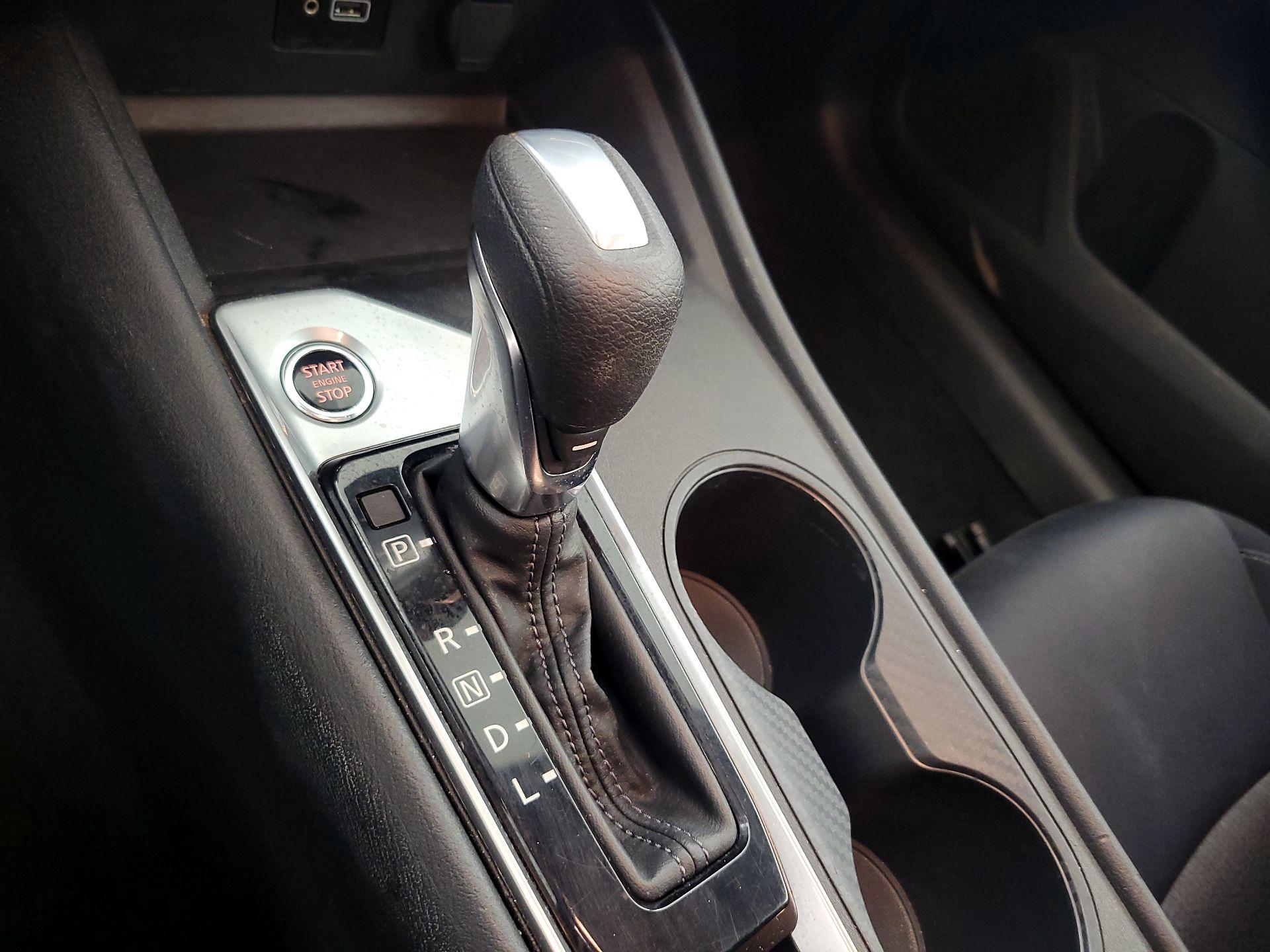 Thumbnail: 2021 Nissan Altima - 17