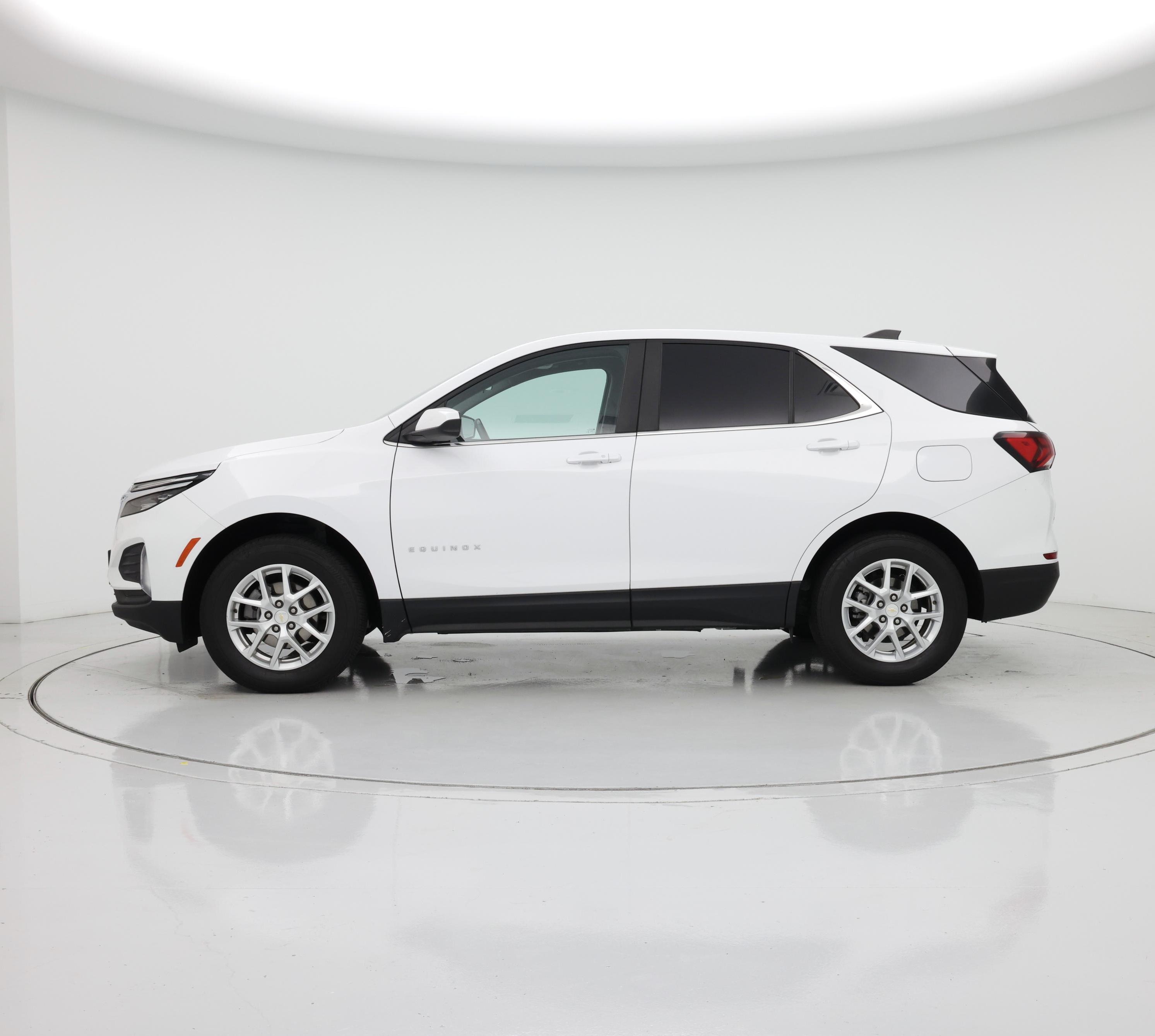Thumbnail: 2023 Chevrolet Equinox - 3