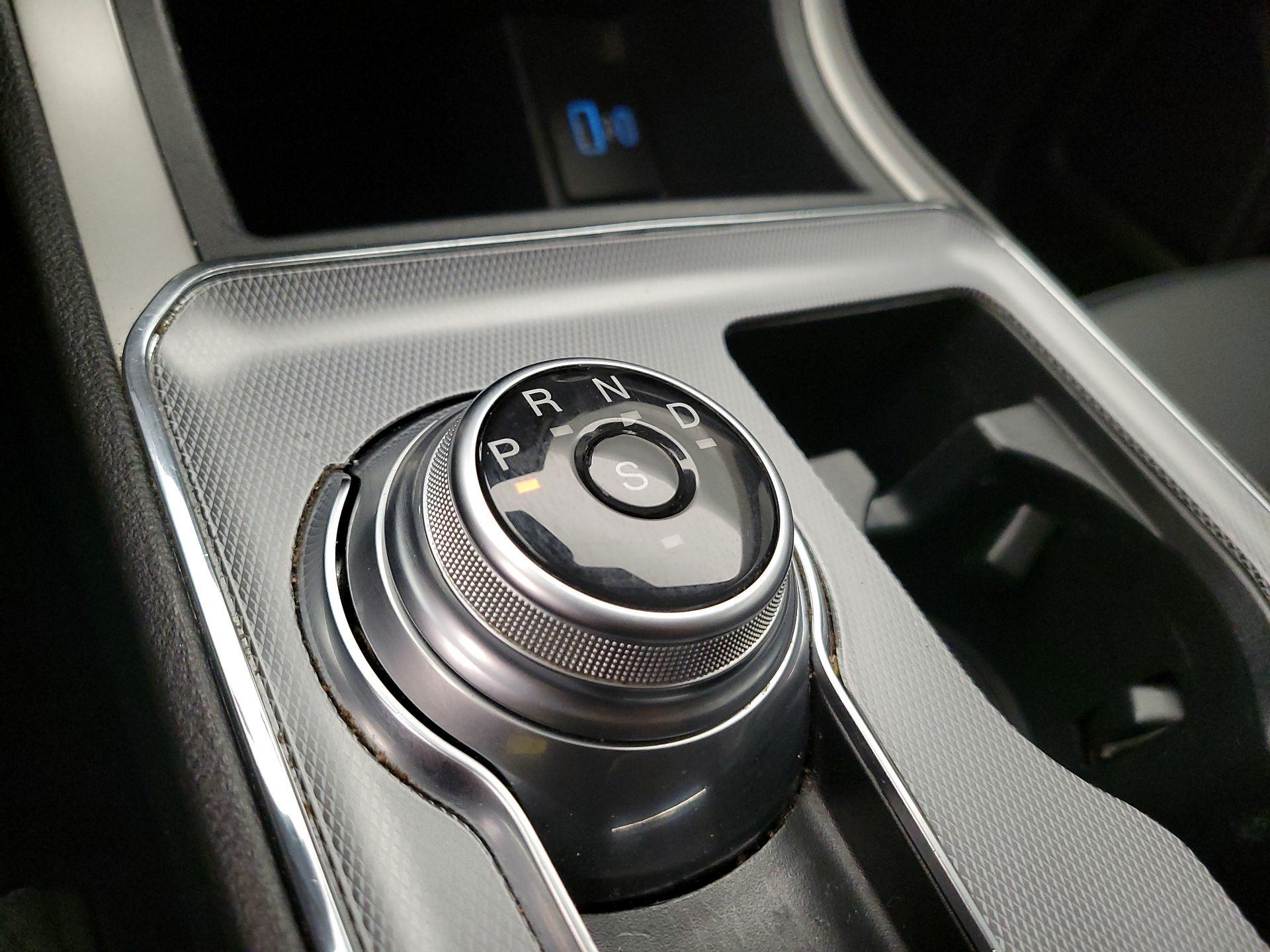 Thumbnail: 2021 Ford Edge - 18