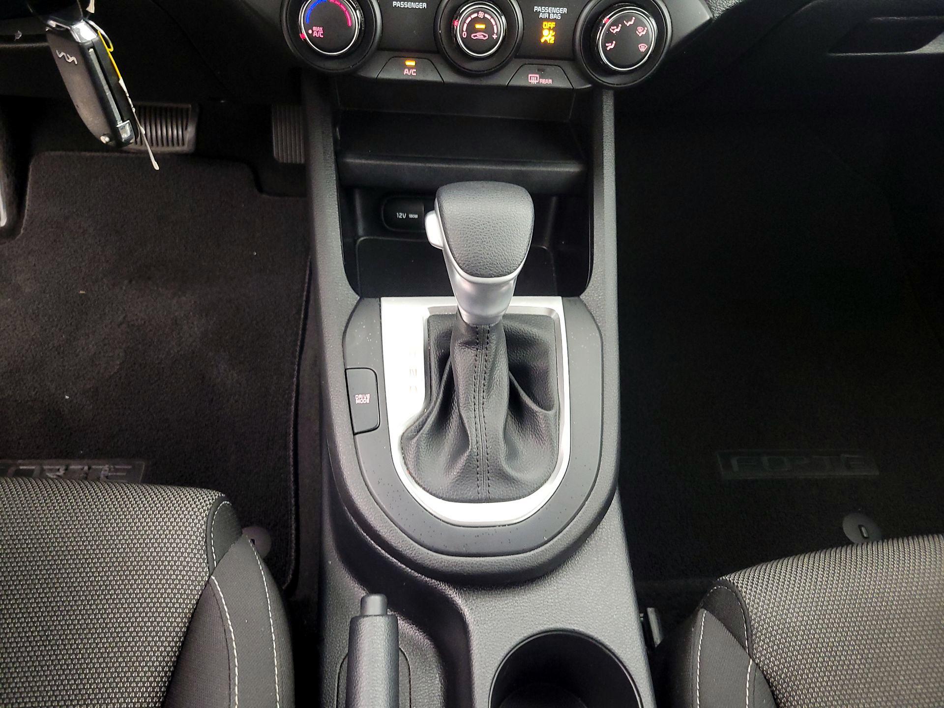 Thumbnail: 2023 Kia Forte - 17