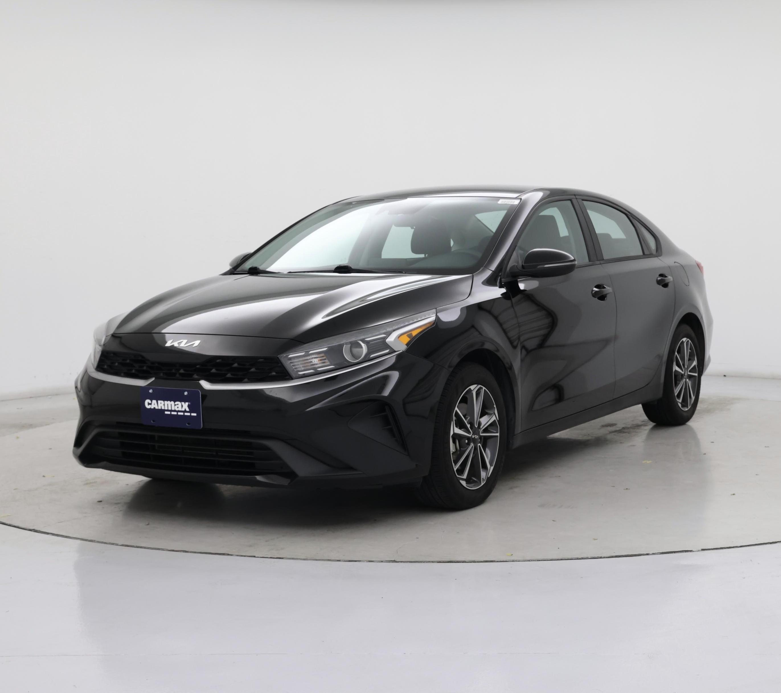 Thumbnail: 2023 Kia Forte - 4