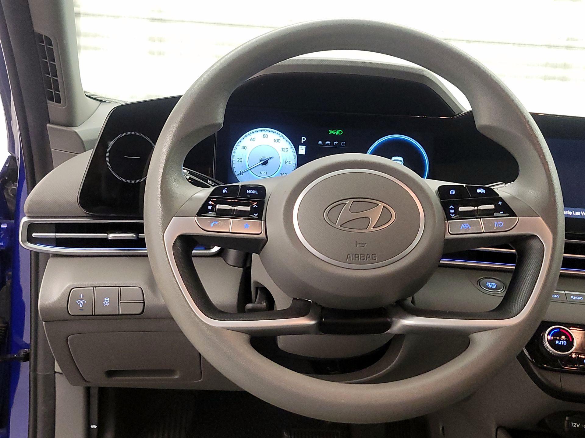 Thumbnail: 2024 Hyundai Elantra - 10