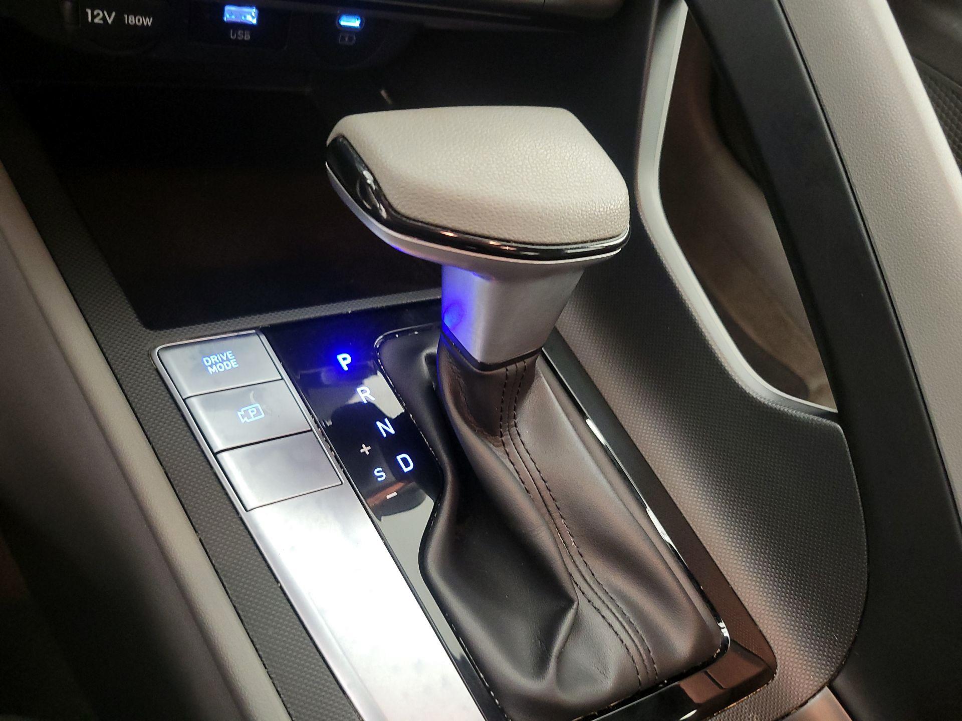 Thumbnail: 2024 Hyundai Elantra - 18