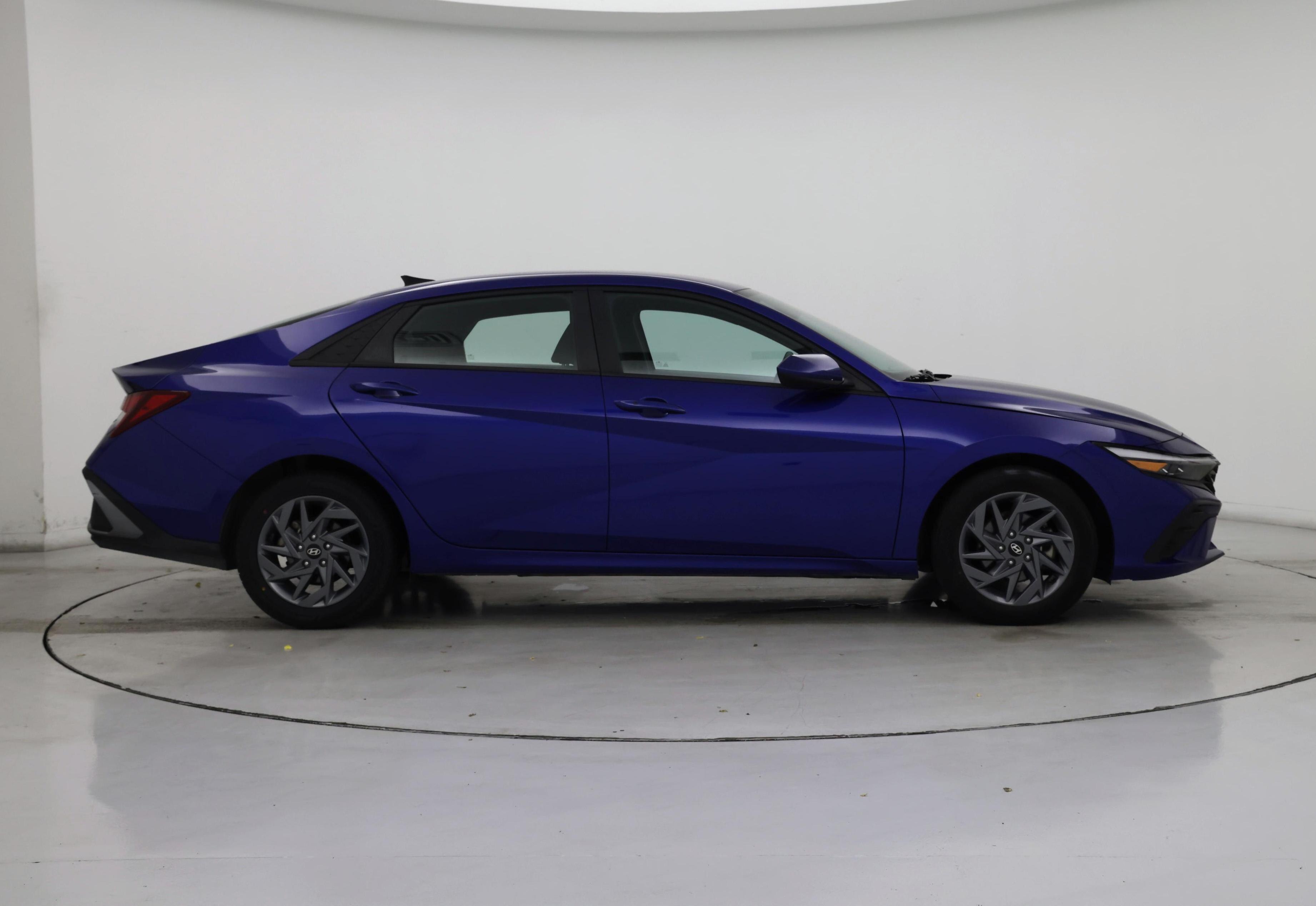 Thumbnail: 2024 Hyundai Elantra - 7