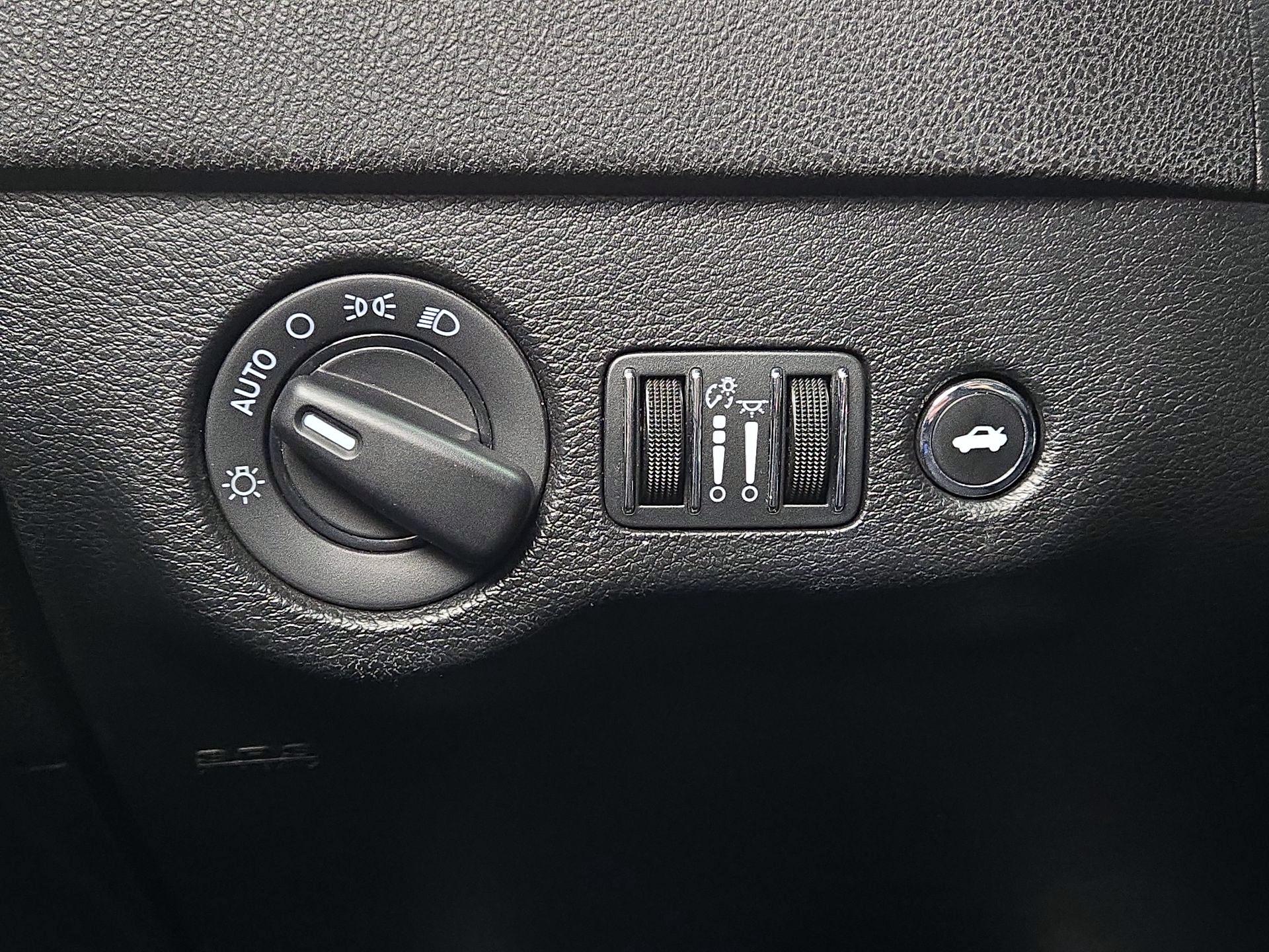 Thumbnail: 2021 Dodge Charger - 13