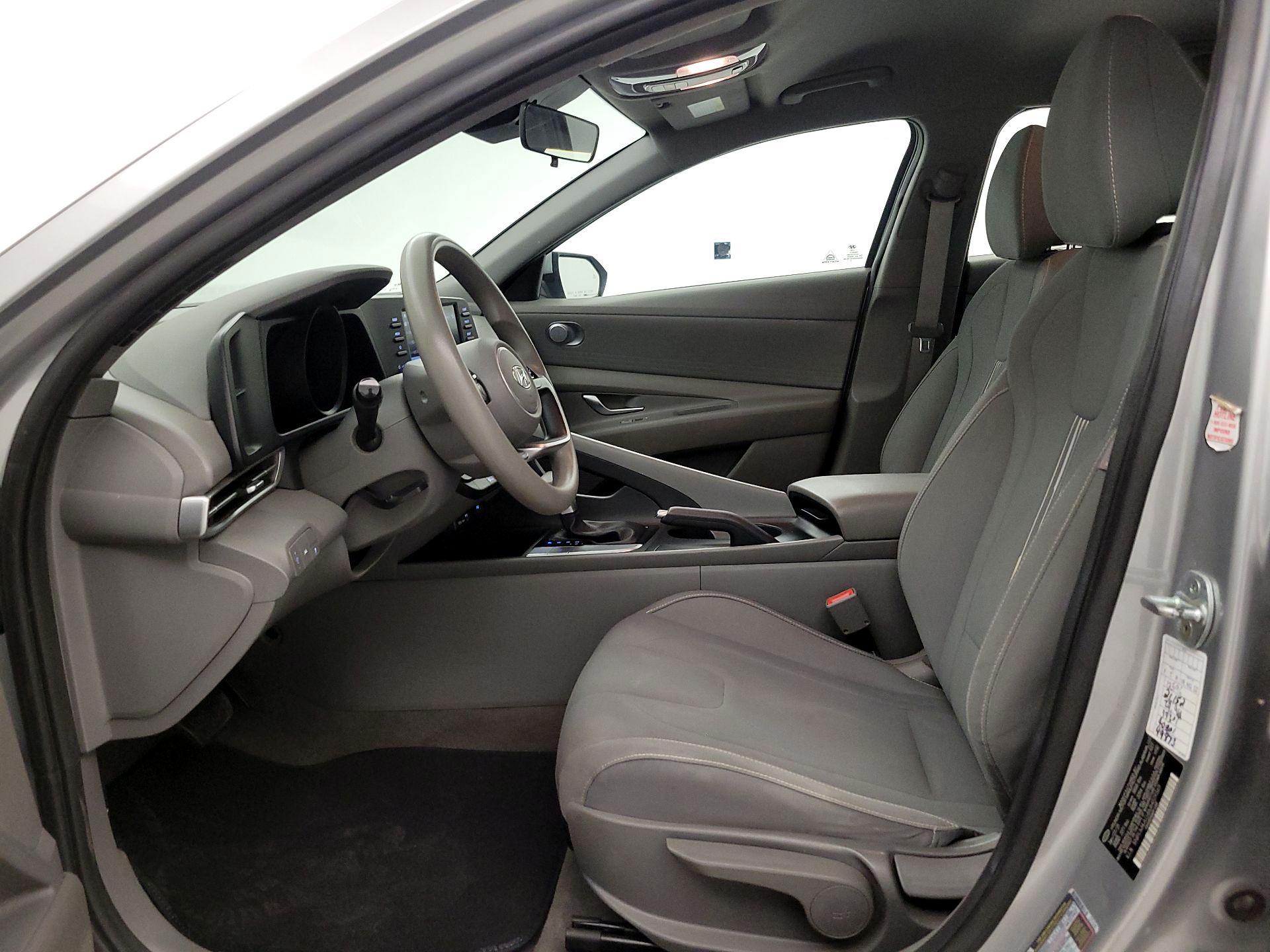 Thumbnail: 2021 Hyundai Elantra - 11