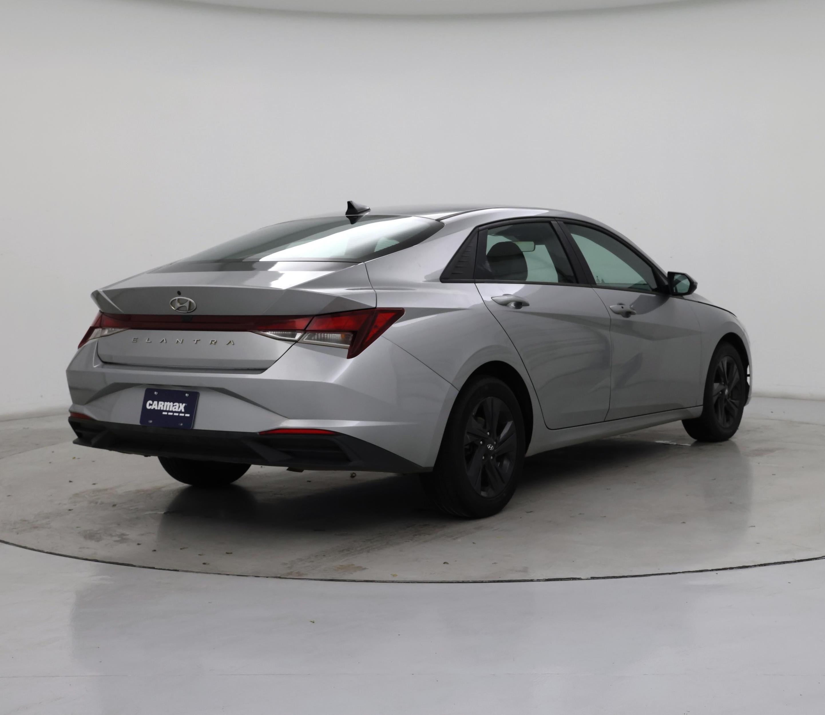 Thumbnail: 2021 Hyundai Elantra - 8