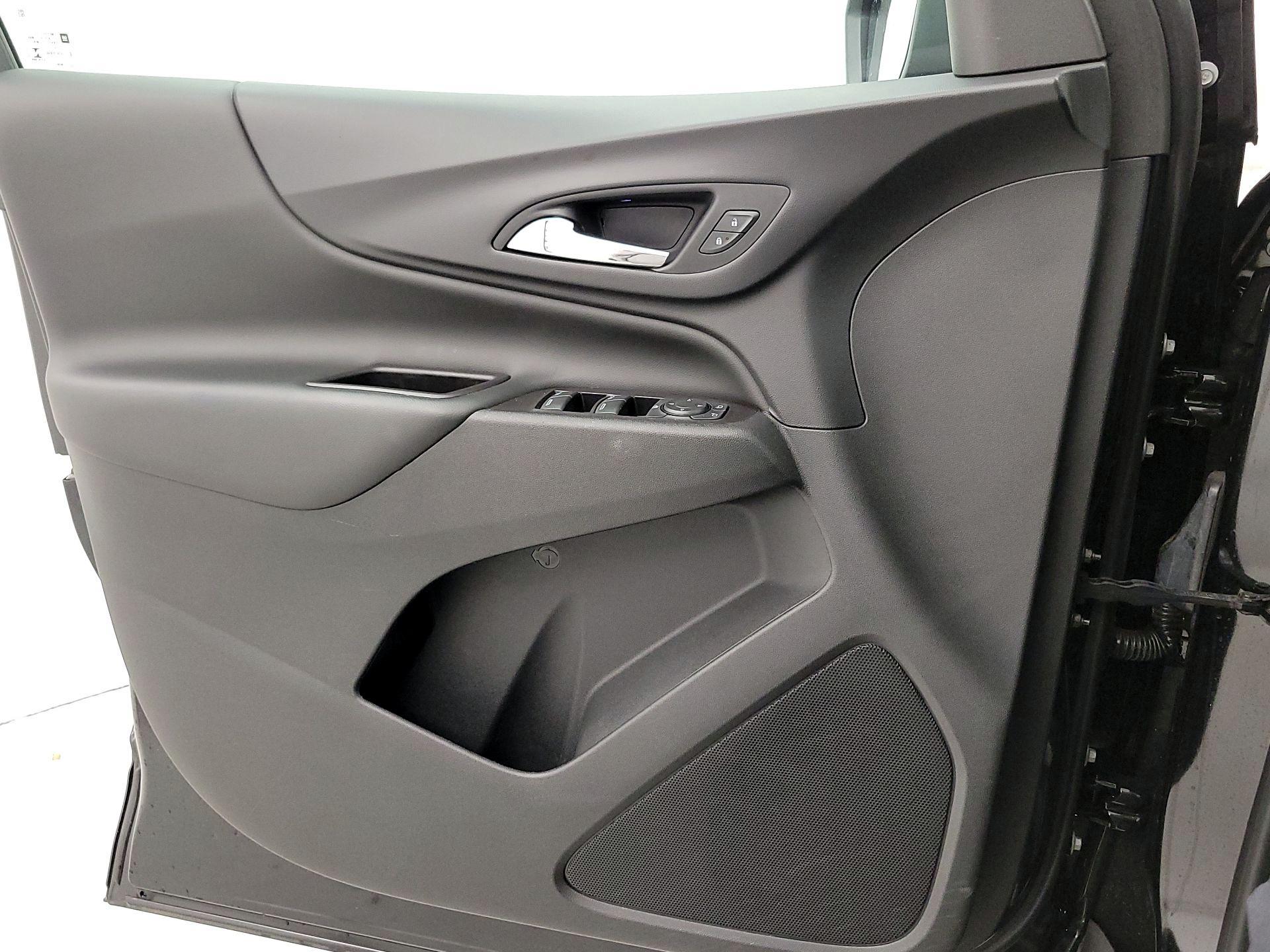 Thumbnail: 2022 Chevrolet Equinox - 12