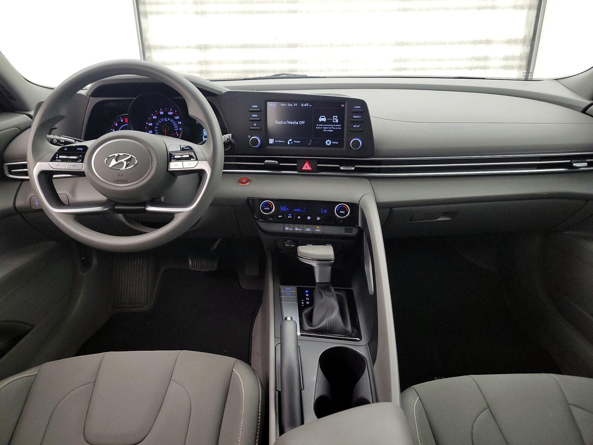 Thumbnail: 2023 Hyundai Elantra - 9