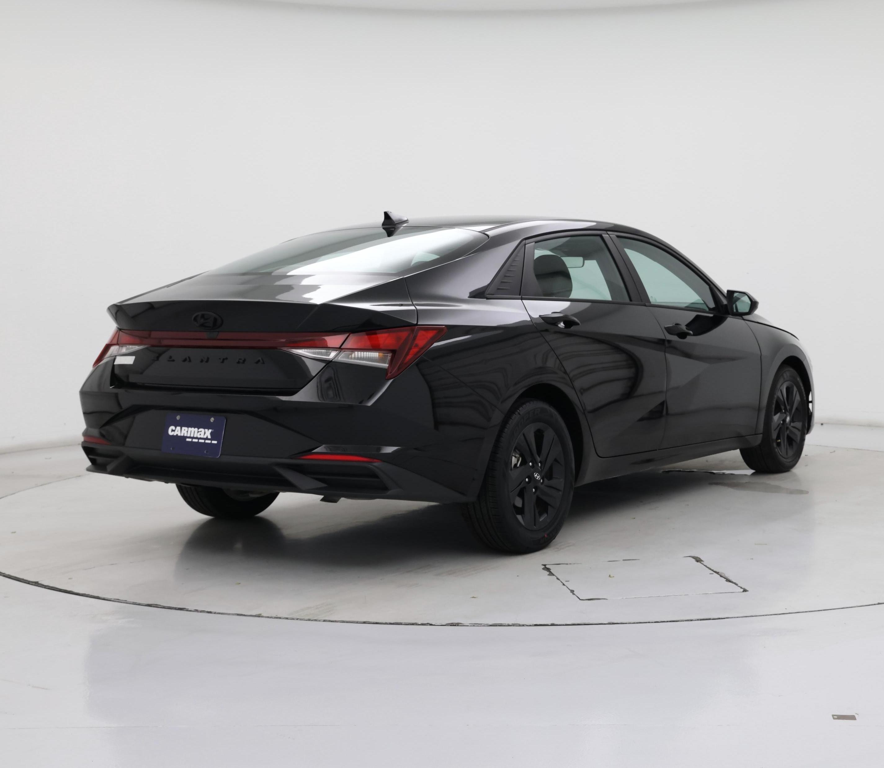 Thumbnail: 2023 Hyundai Elantra - 8