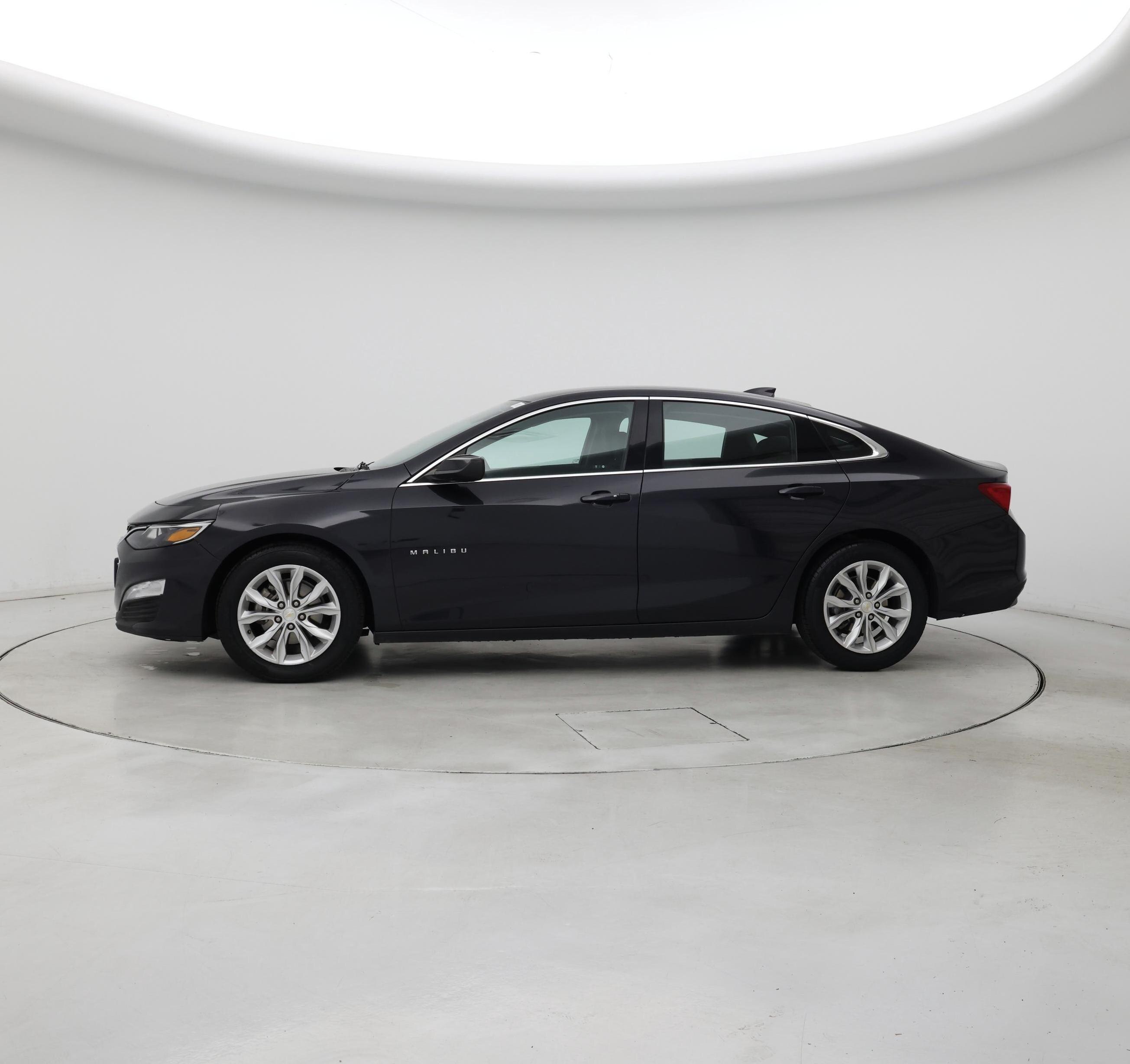 Thumbnail: 2023 Chevrolet Malibu - 3