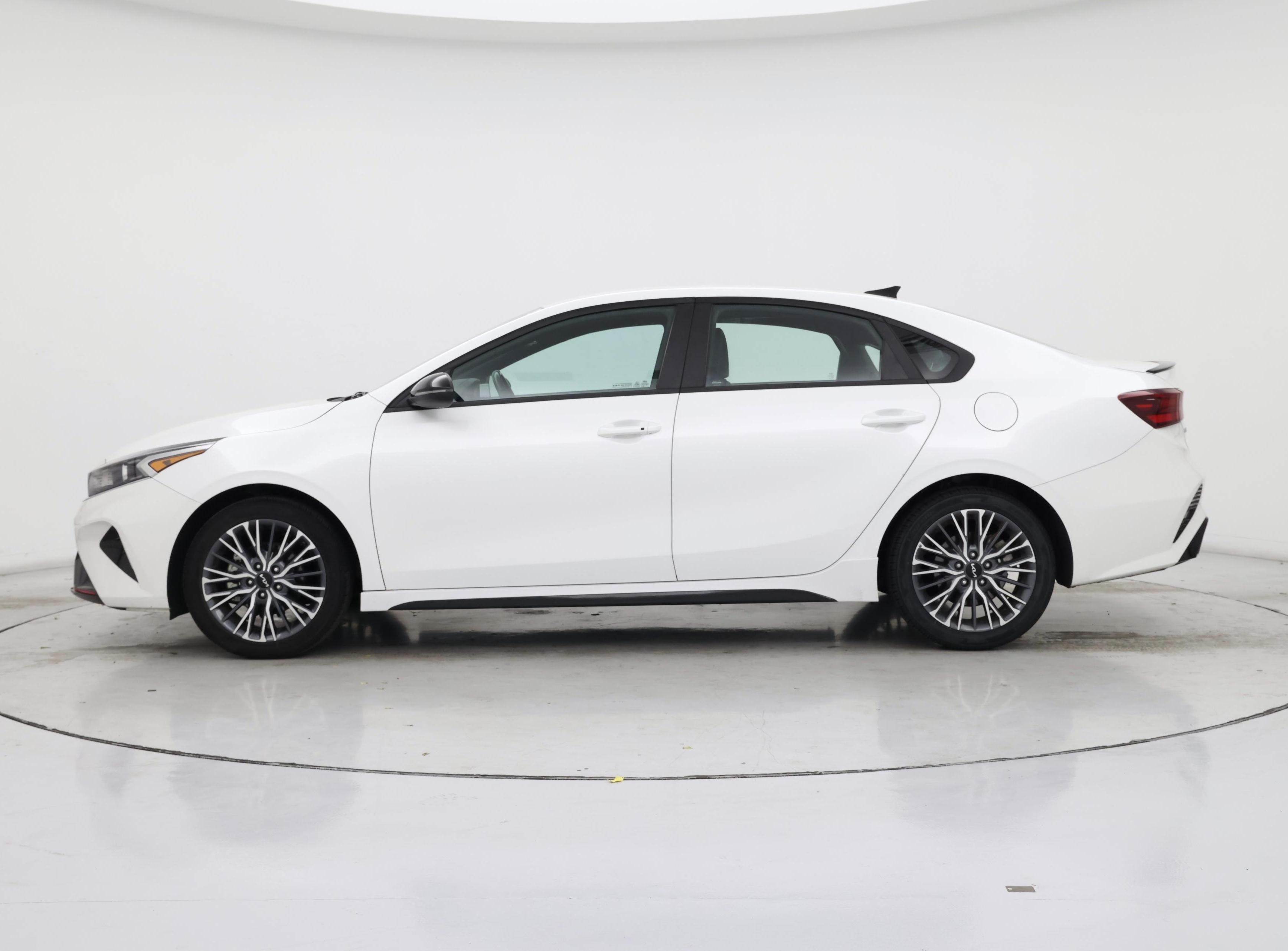 Thumbnail: 2023 Kia Forte - 3