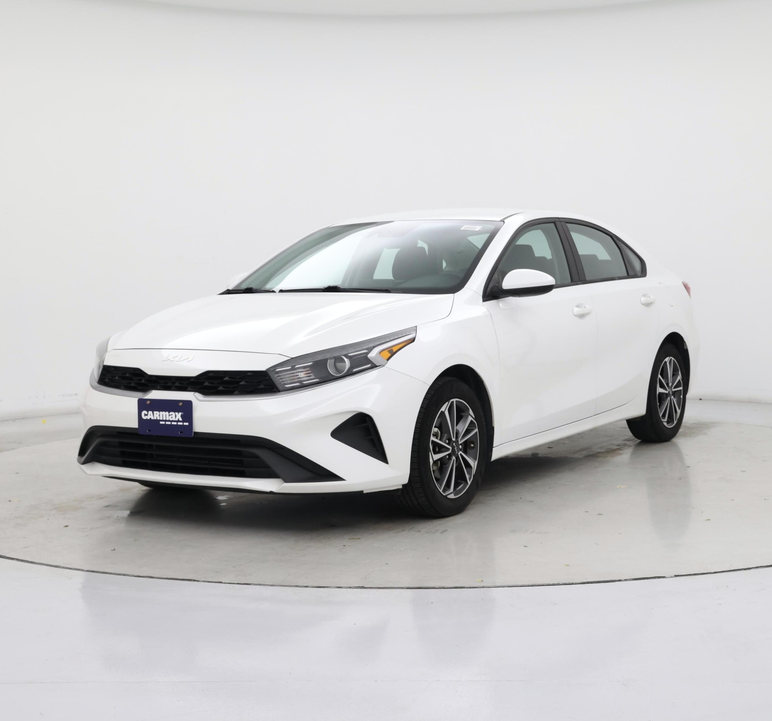 Thumbnail: 2023 Kia Forte - 4