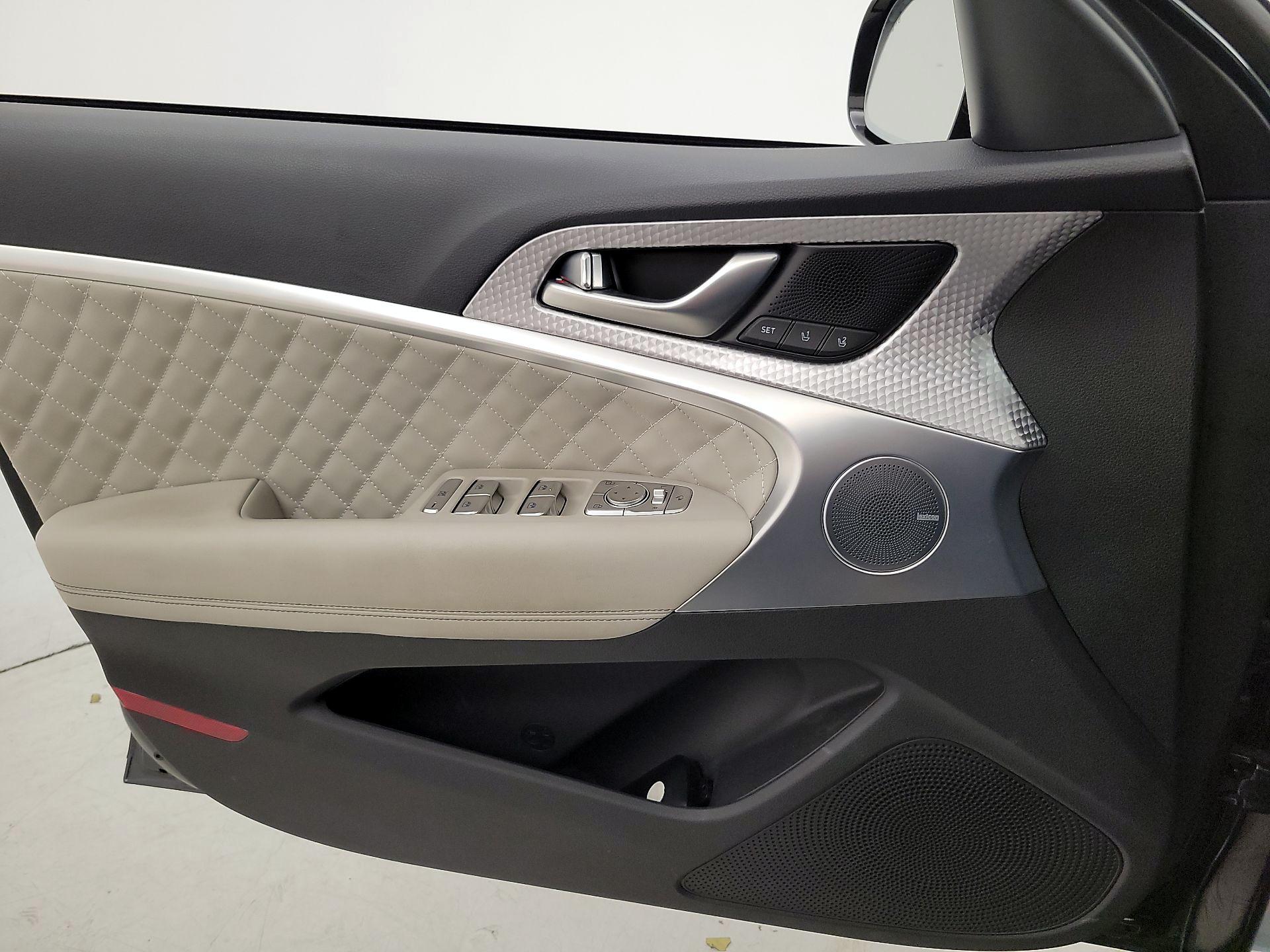 Thumbnail: 2023 Genesis G70 - 12