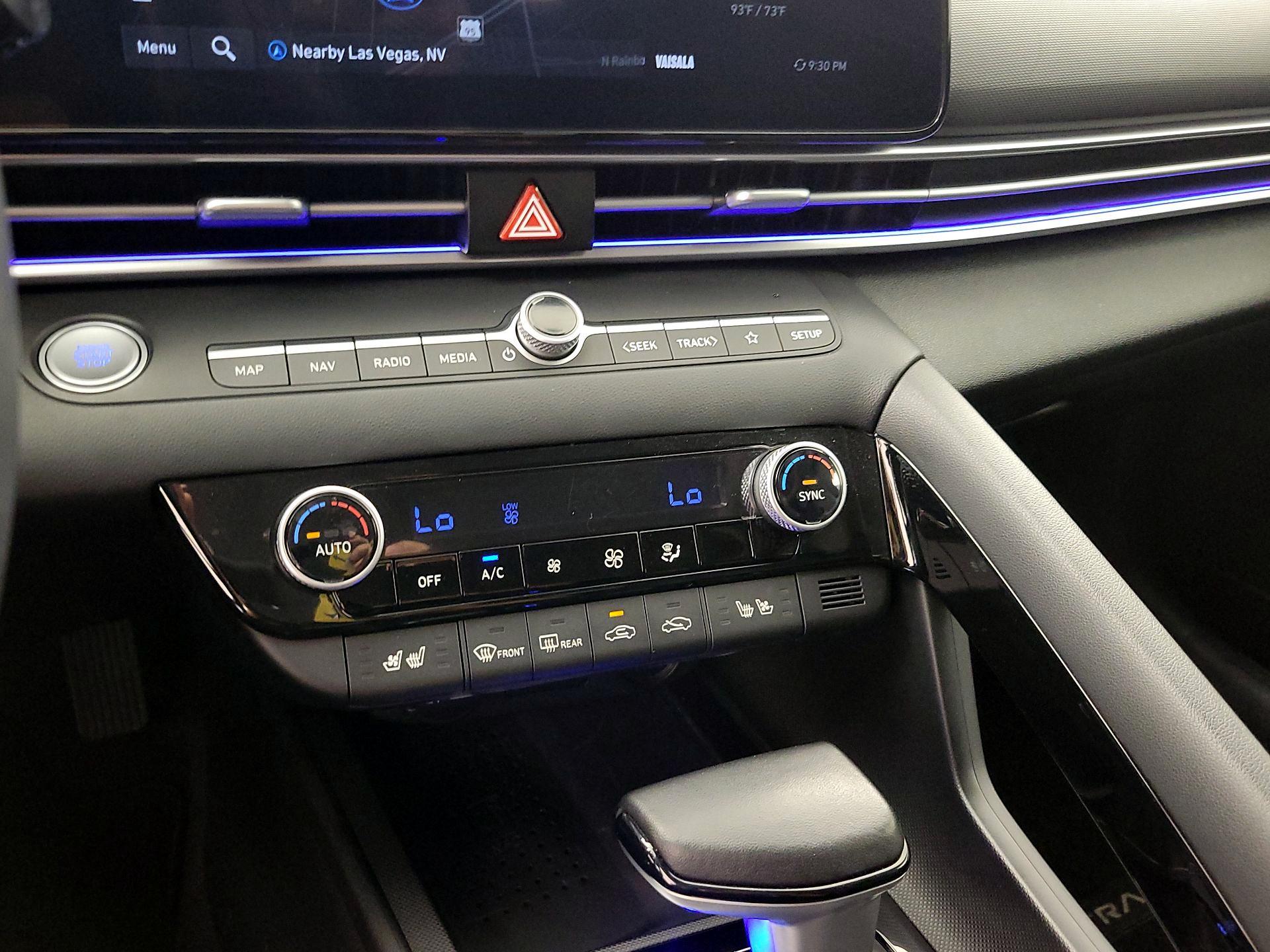 Thumbnail: 2023 Hyundai Elantra - 17