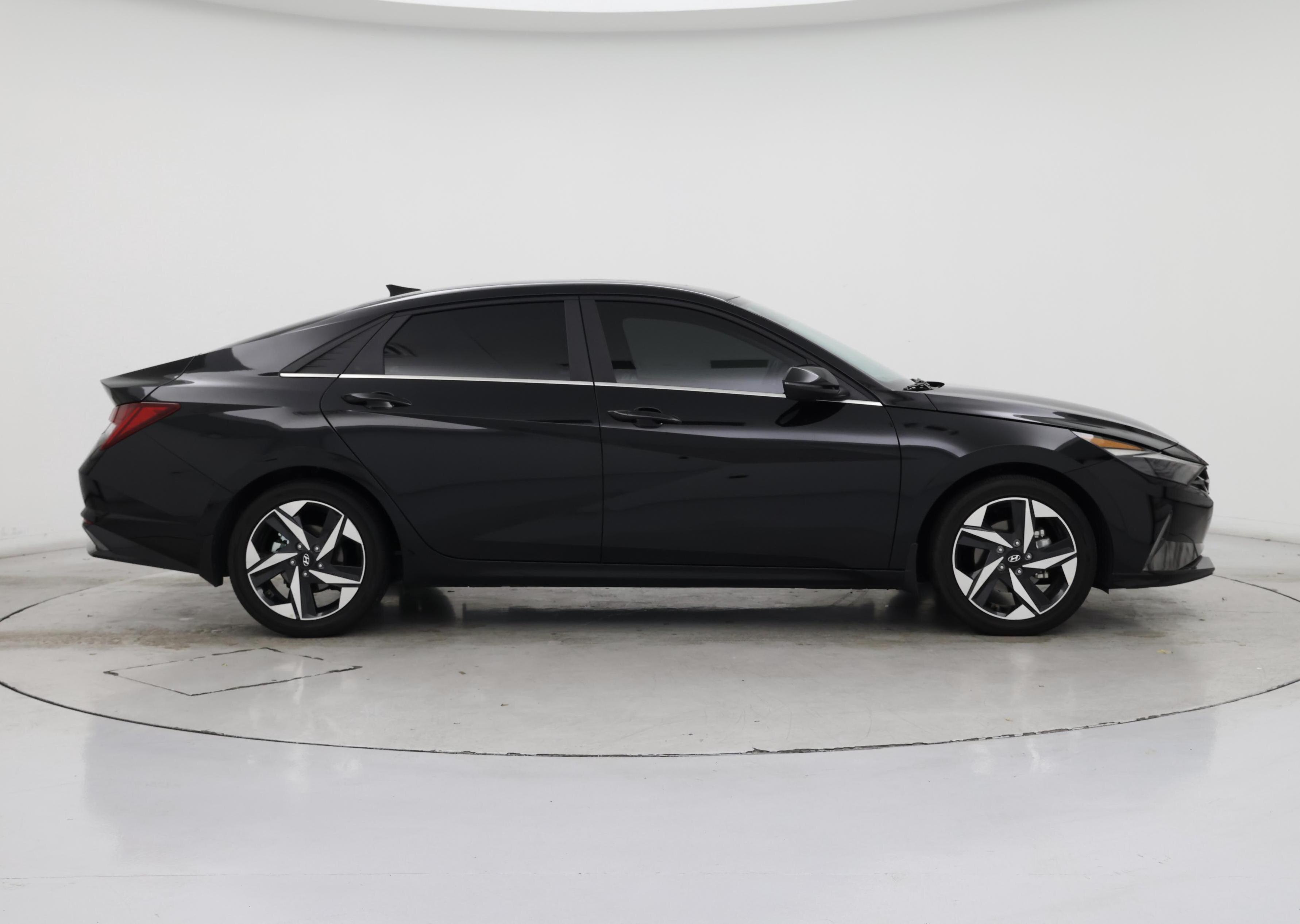 Thumbnail: 2023 Hyundai Elantra - 7