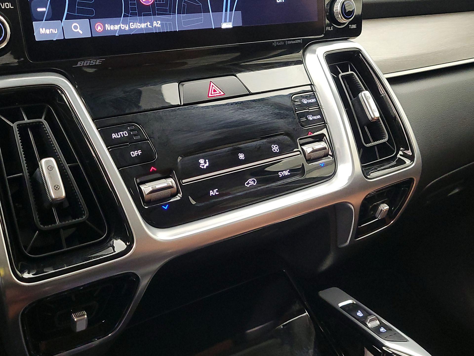 Thumbnail: 2023 Kia Sorento - 17