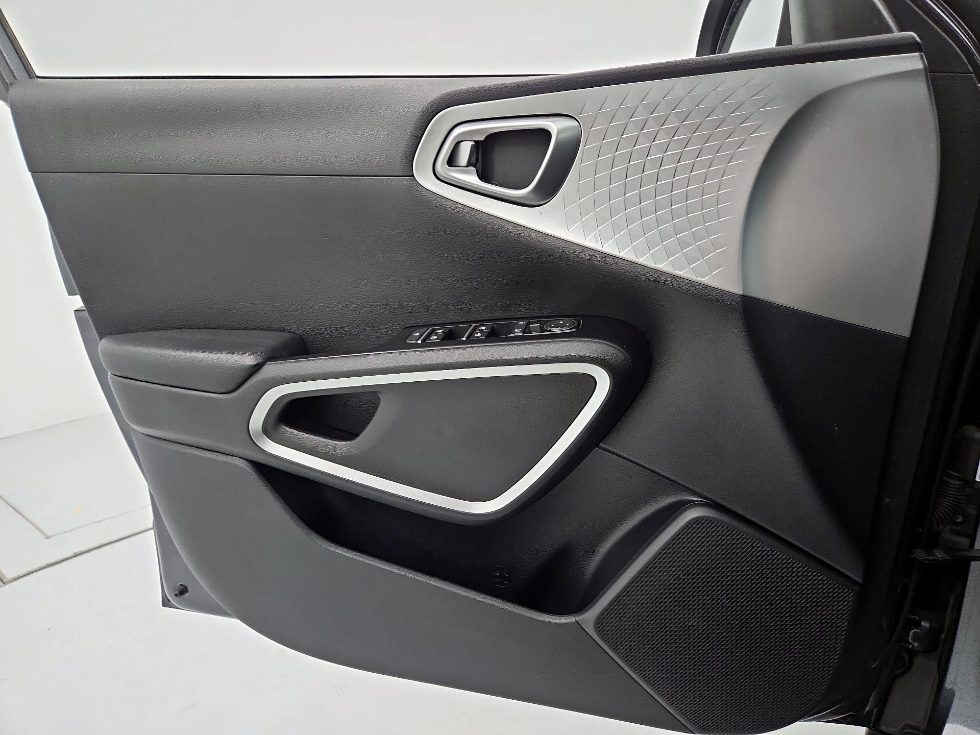 Thumbnail: 2022 Kia Soul - 12