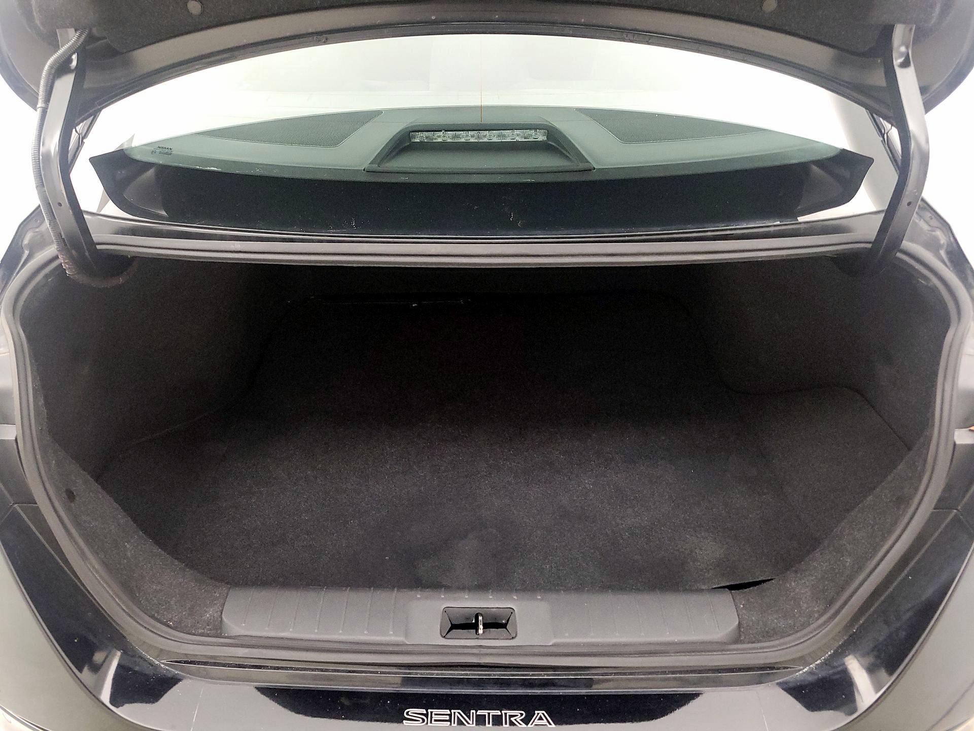 Thumbnail: 2021 Nissan Sentra - 20