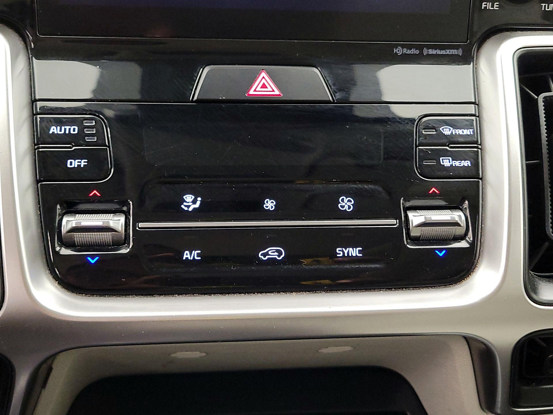 Thumbnail: 2021 Kia Sorento - 16