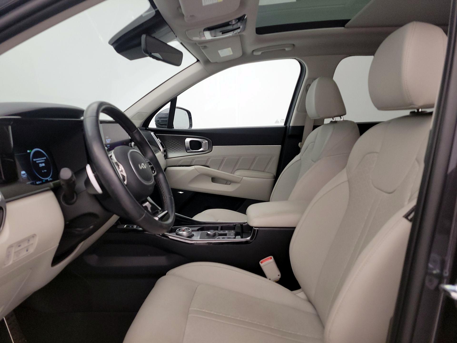 Thumbnail: 2023 Kia Sorento - 11