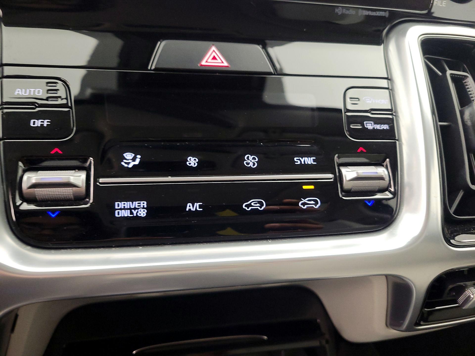Thumbnail: 2023 Kia Sorento - 17
