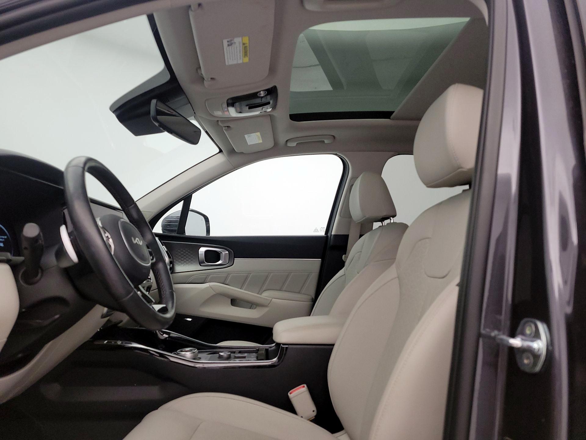 Thumbnail: 2023 Kia Sorento - 20