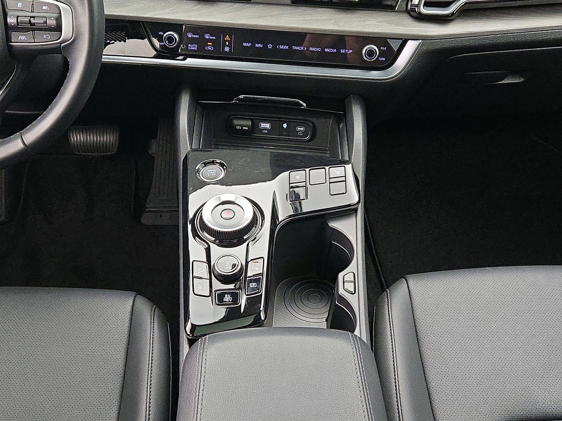 Thumbnail: 2023 Kia Sportage - 18