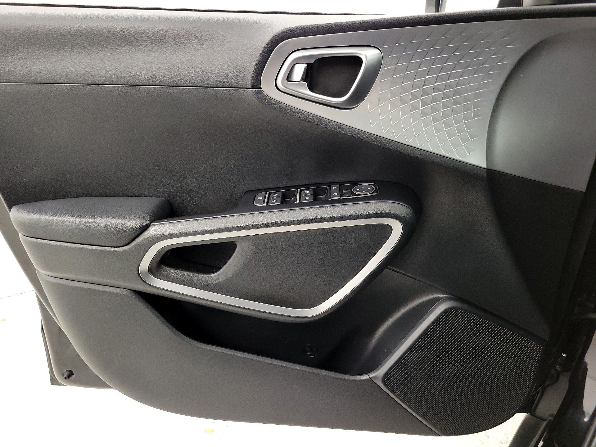 Thumbnail: 2023 Kia Soul - 12