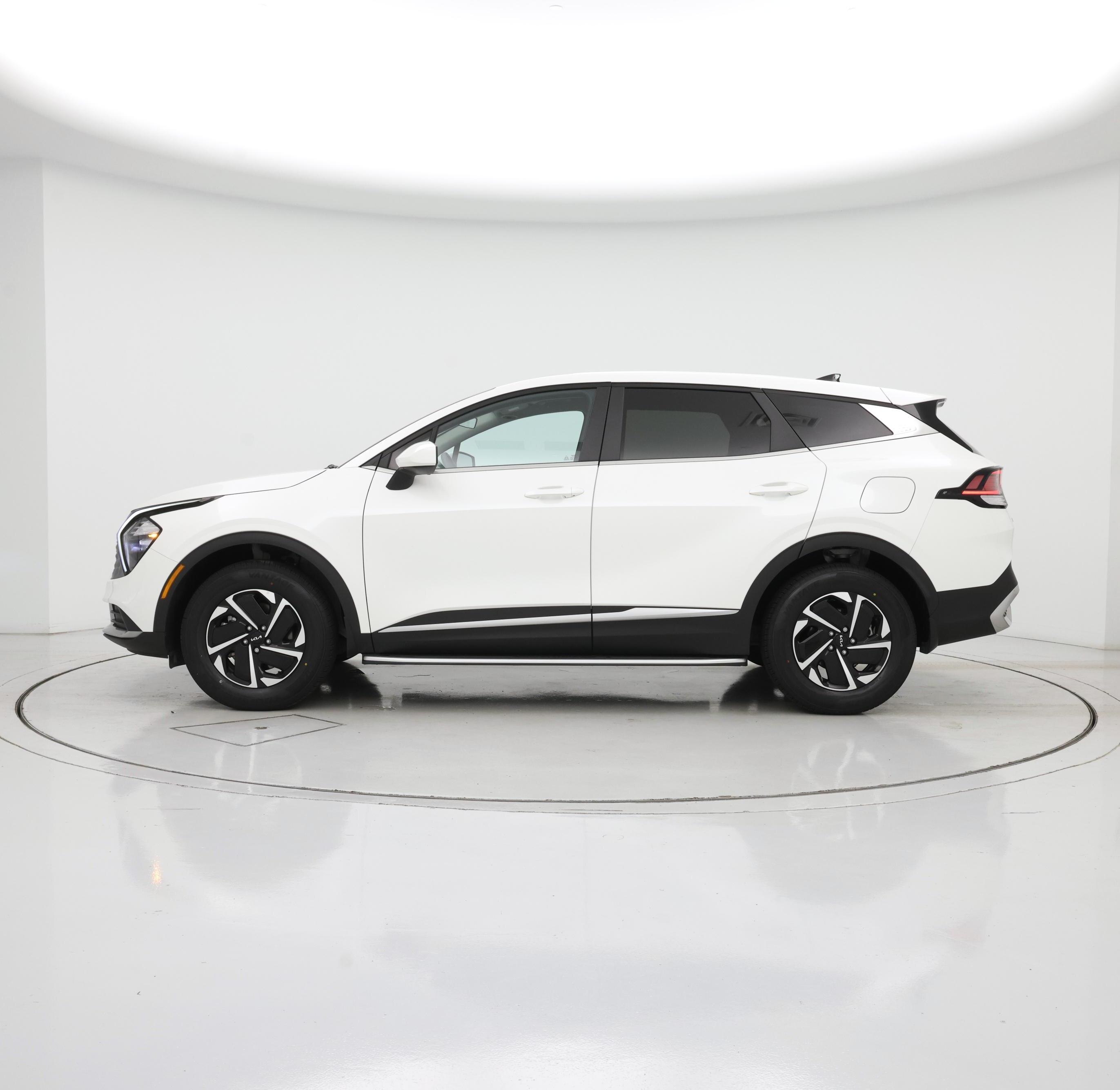 Thumbnail: 2023 Kia Sportage - 3