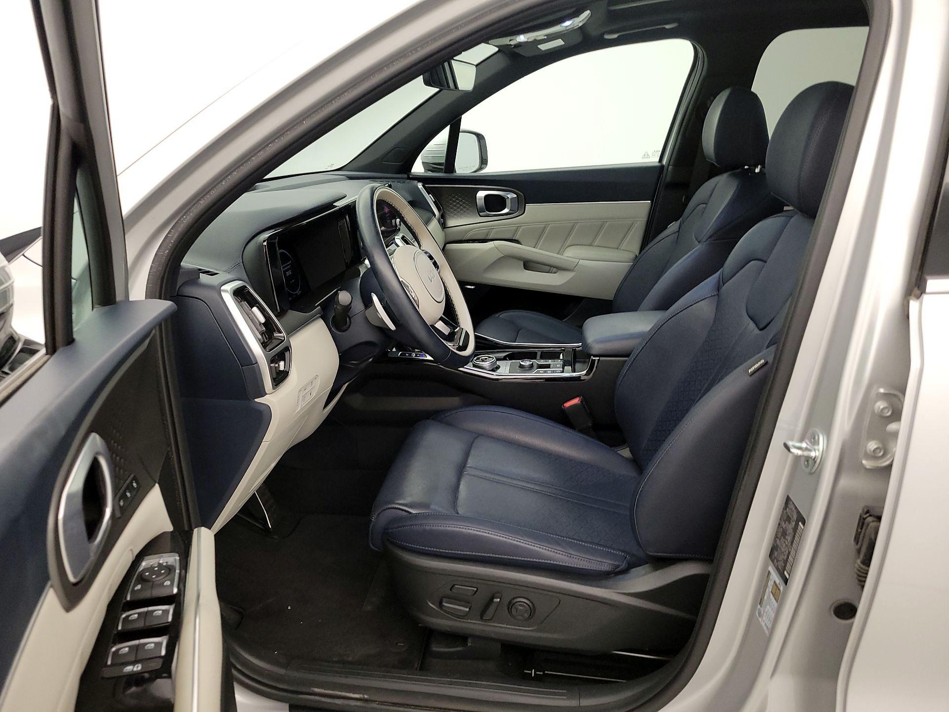 Thumbnail: 2022 Kia Sorento - 11