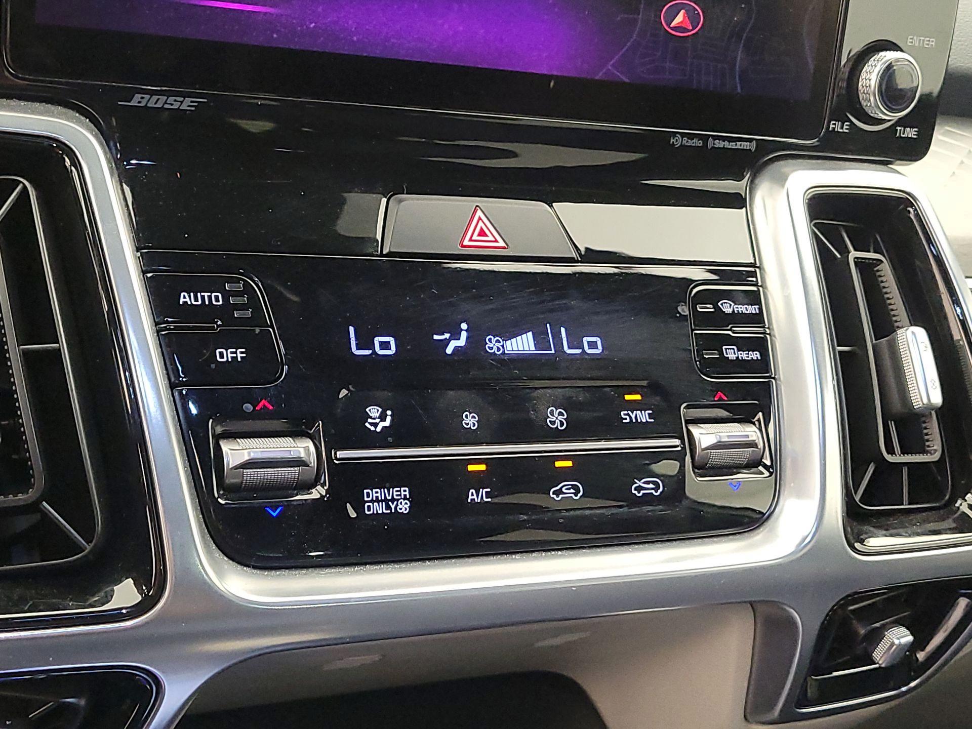 Thumbnail: 2022 Kia Sorento - 17