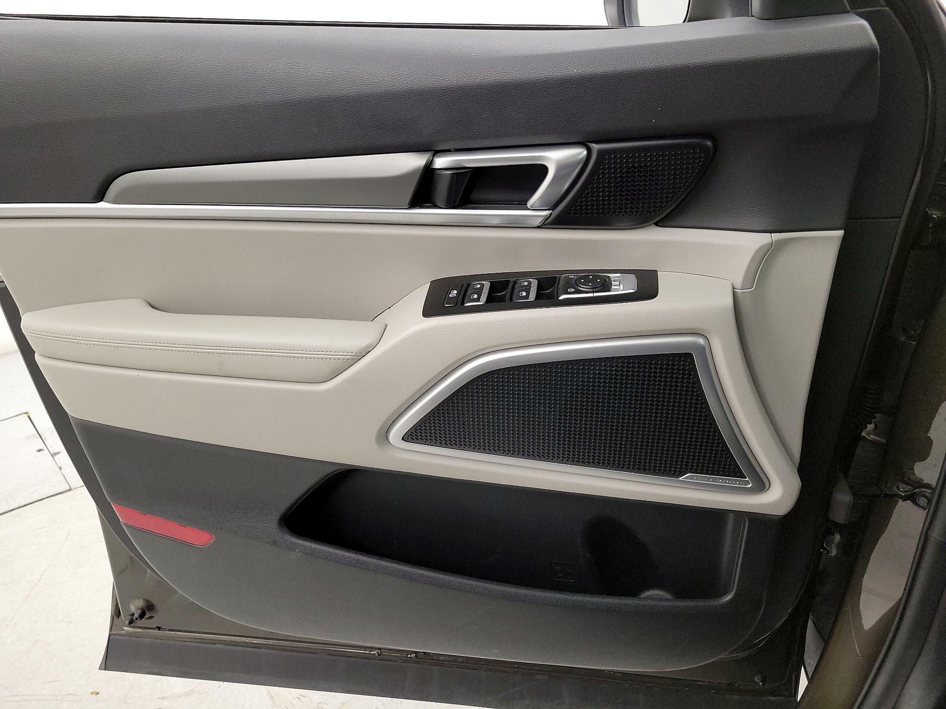 Thumbnail: 2020 Kia Telluride - 12