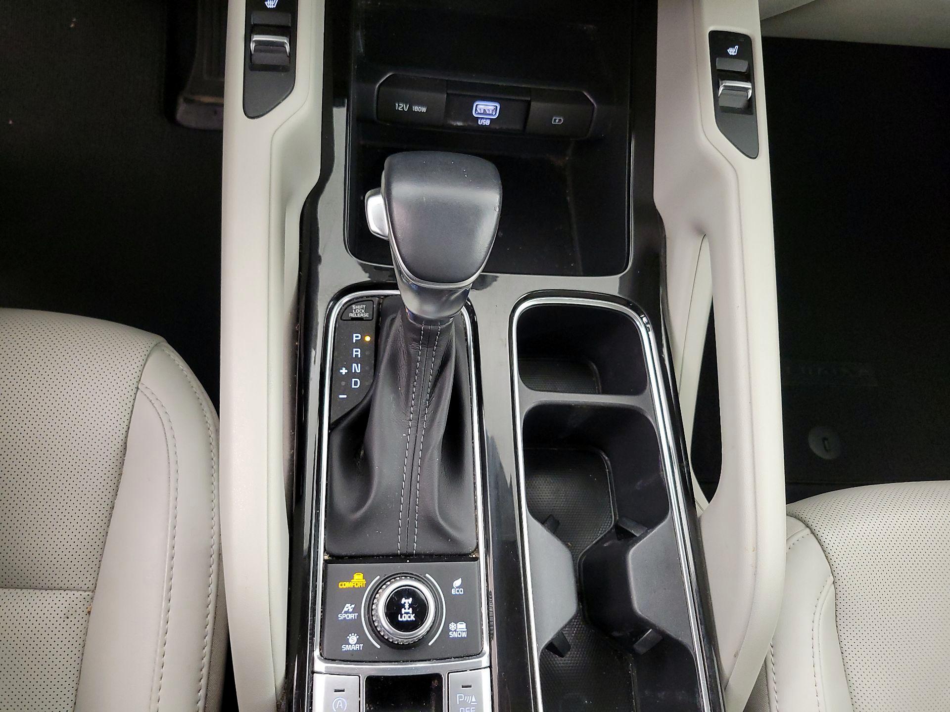 Thumbnail: 2020 Kia Telluride - 17