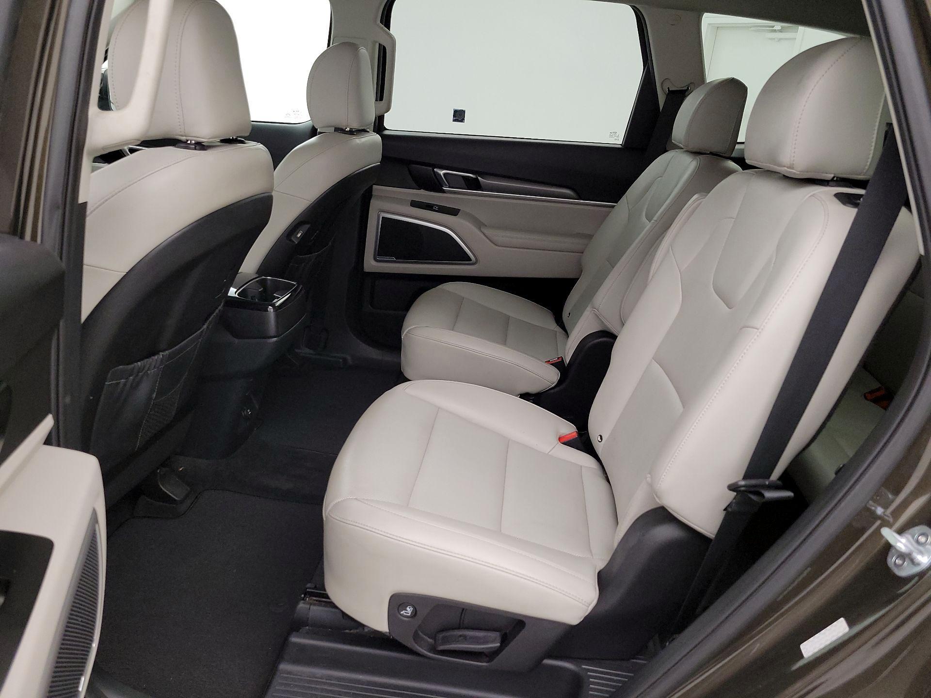 Thumbnail: 2020 Kia Telluride - 20
