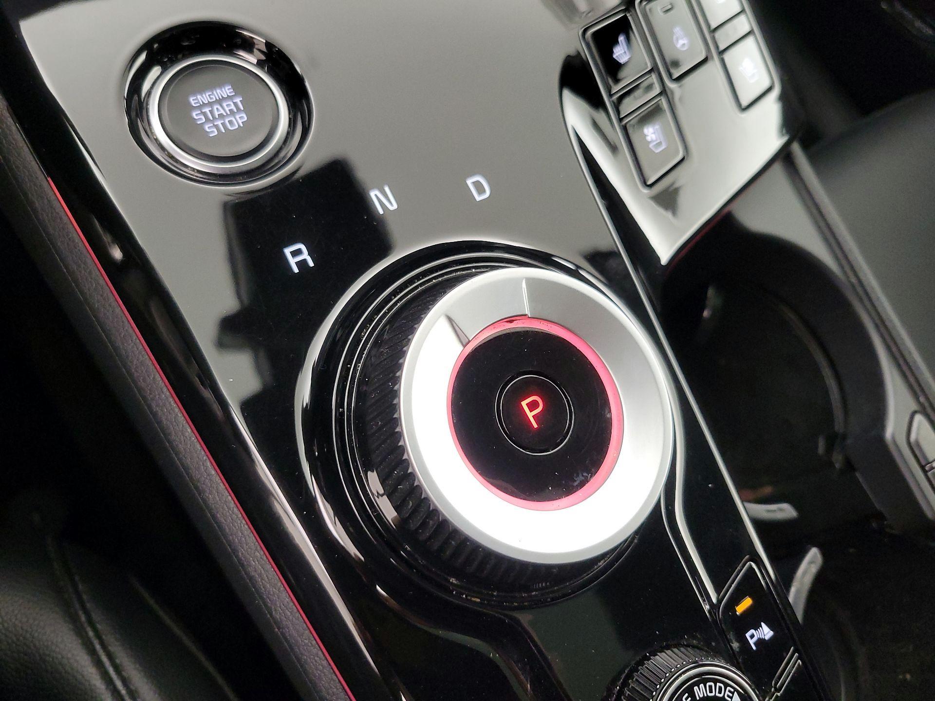 Thumbnail: 2023 Kia Sportage - 18