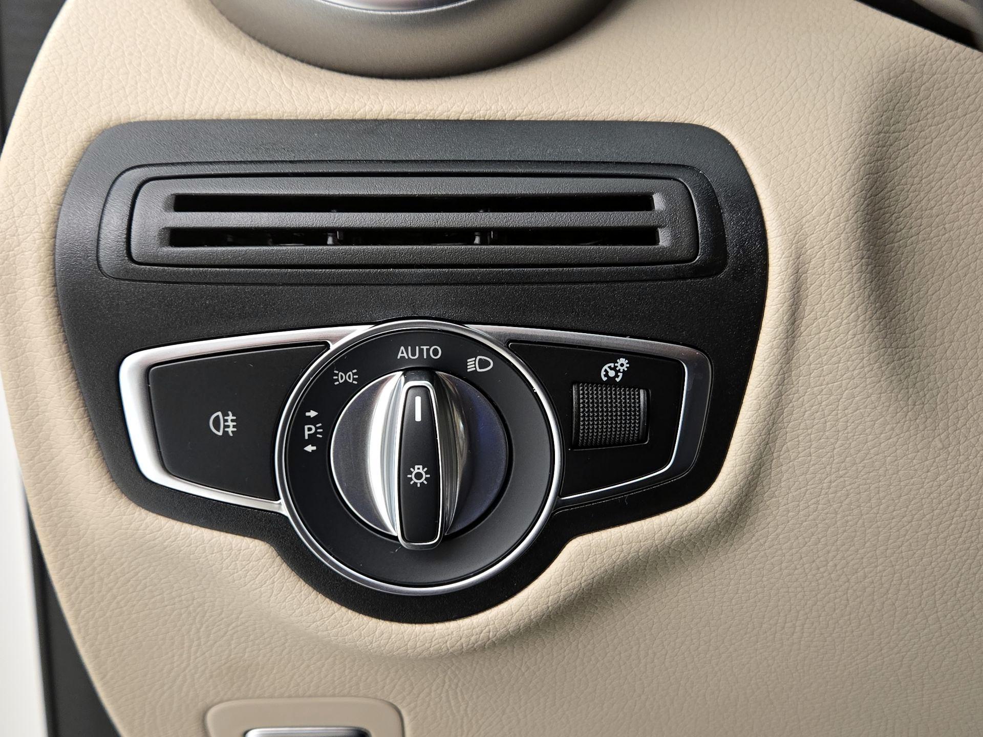 Thumbnail: 2022 Mercedes-Benz GLC - 13