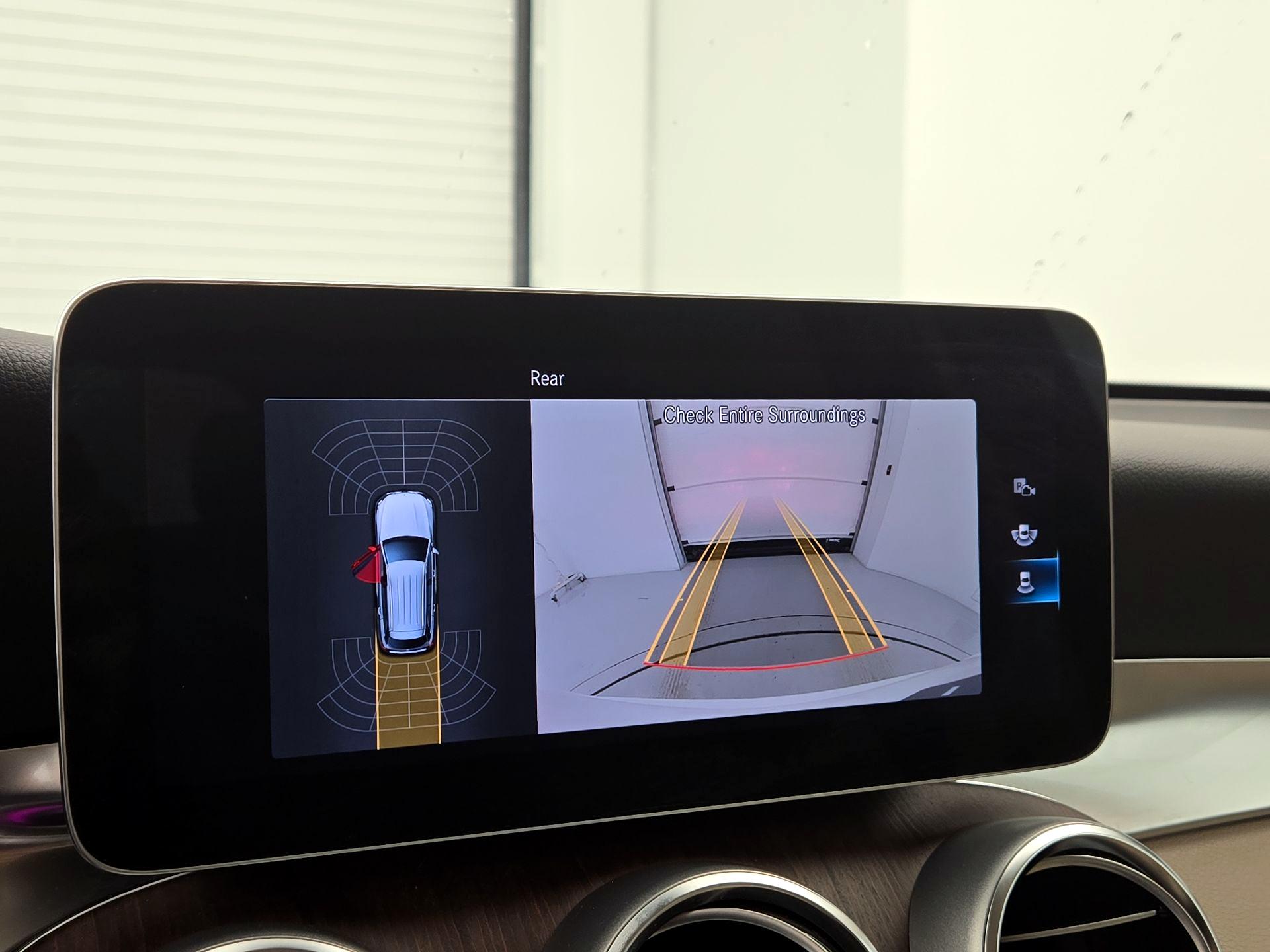 Thumbnail: 2022 Mercedes-Benz GLC - 14