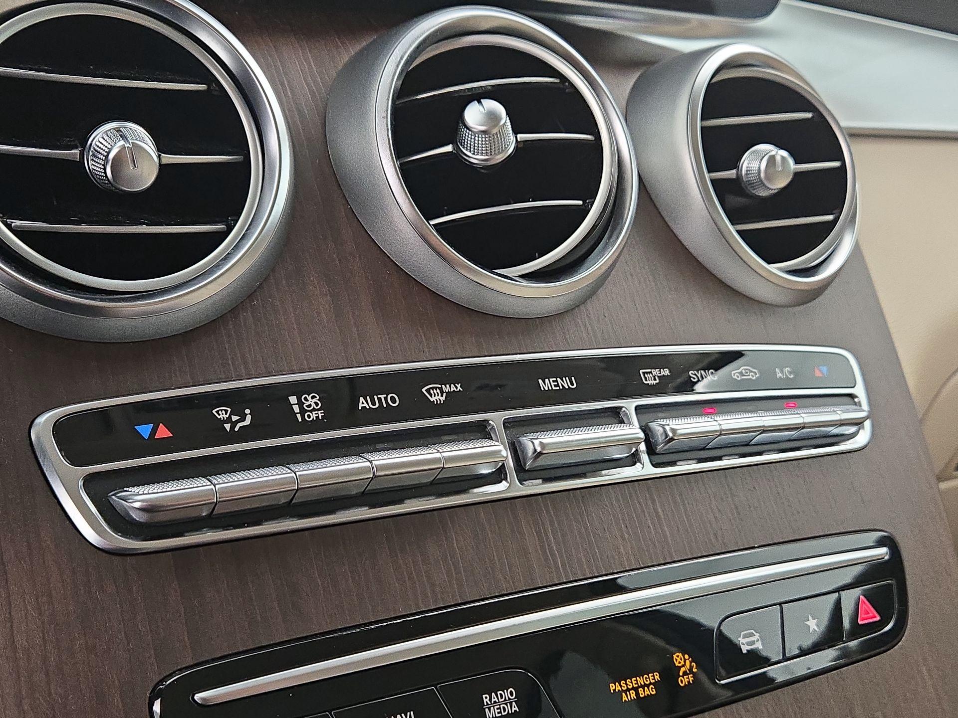 Thumbnail: 2022 Mercedes-Benz GLC - 16