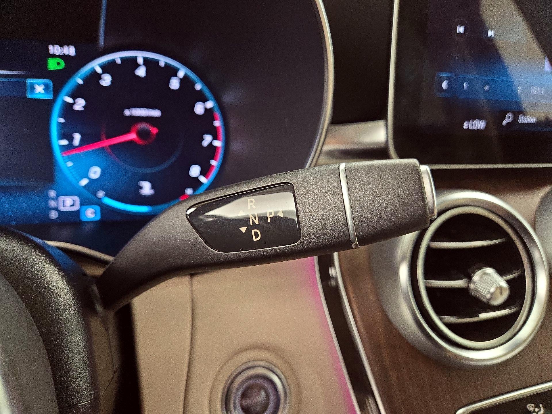 Thumbnail: 2022 Mercedes-Benz GLC - 17