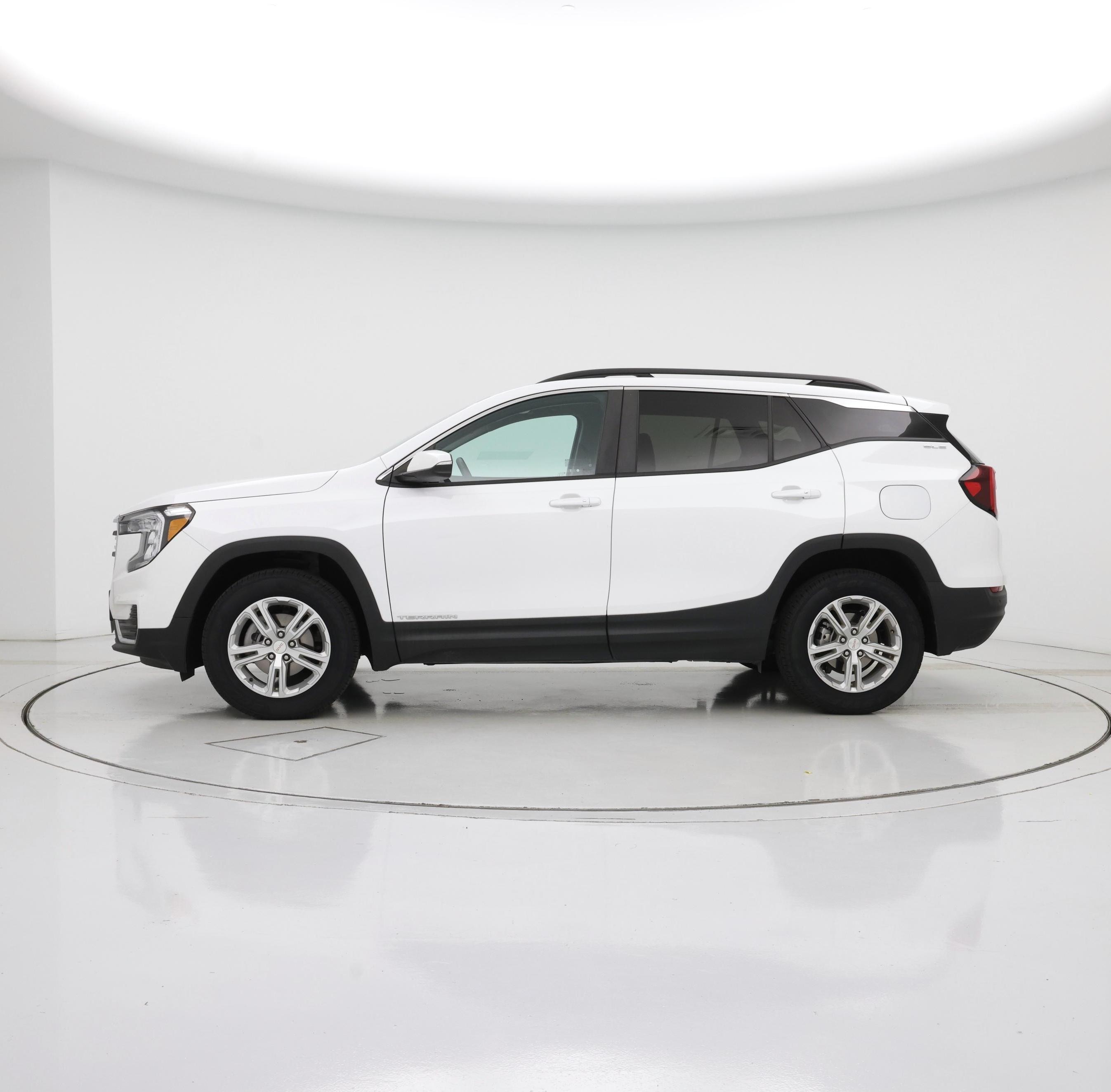Thumbnail: 2023 GMC Terrain - 3