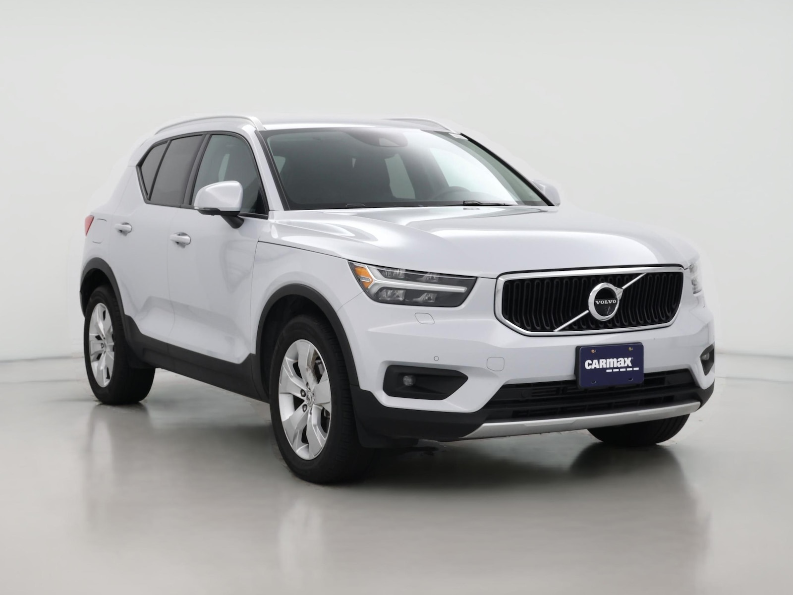 2022 Volvo XC40 Momentum