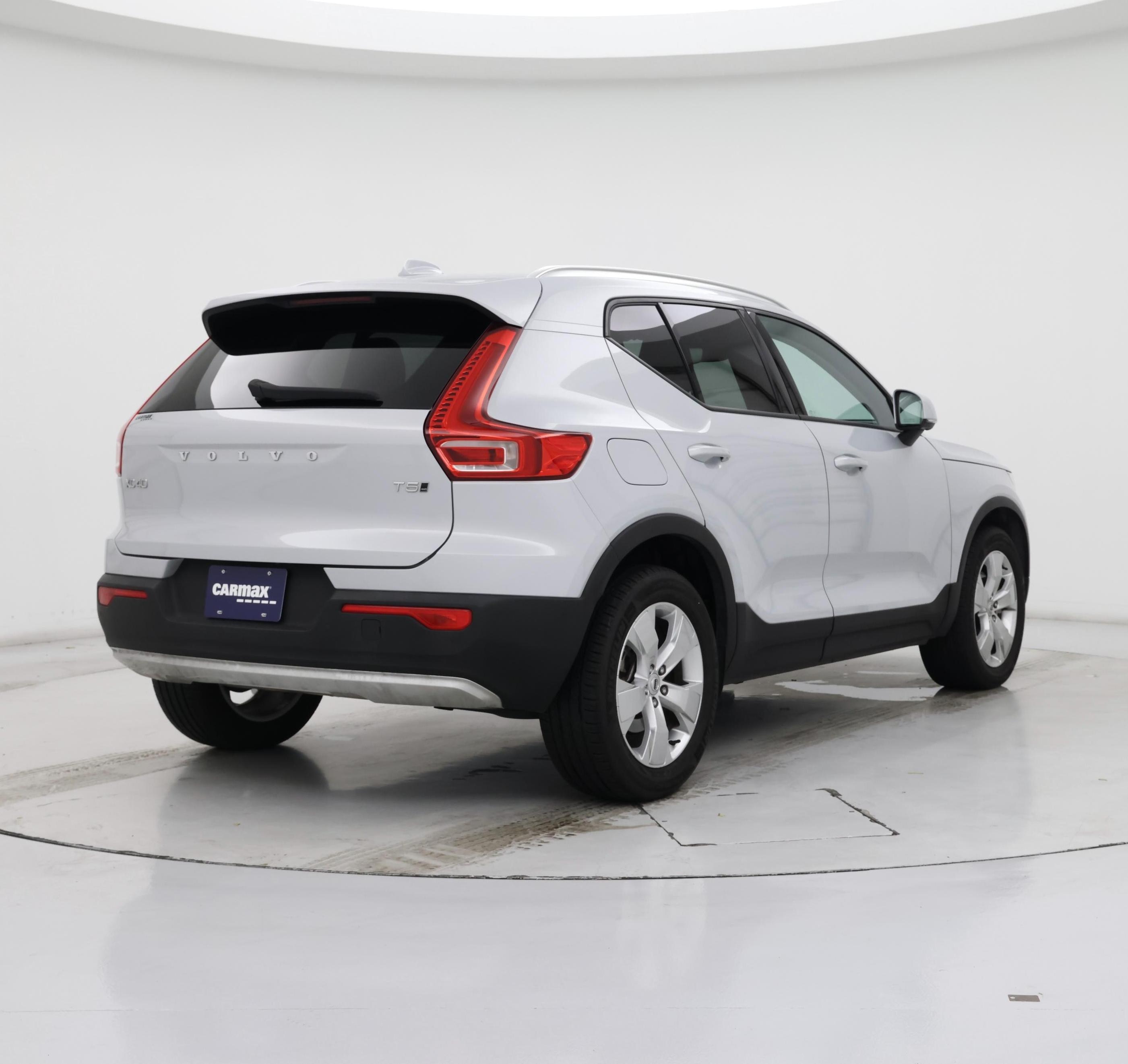Thumbnail: 2022 Volvo XC40 - 8
