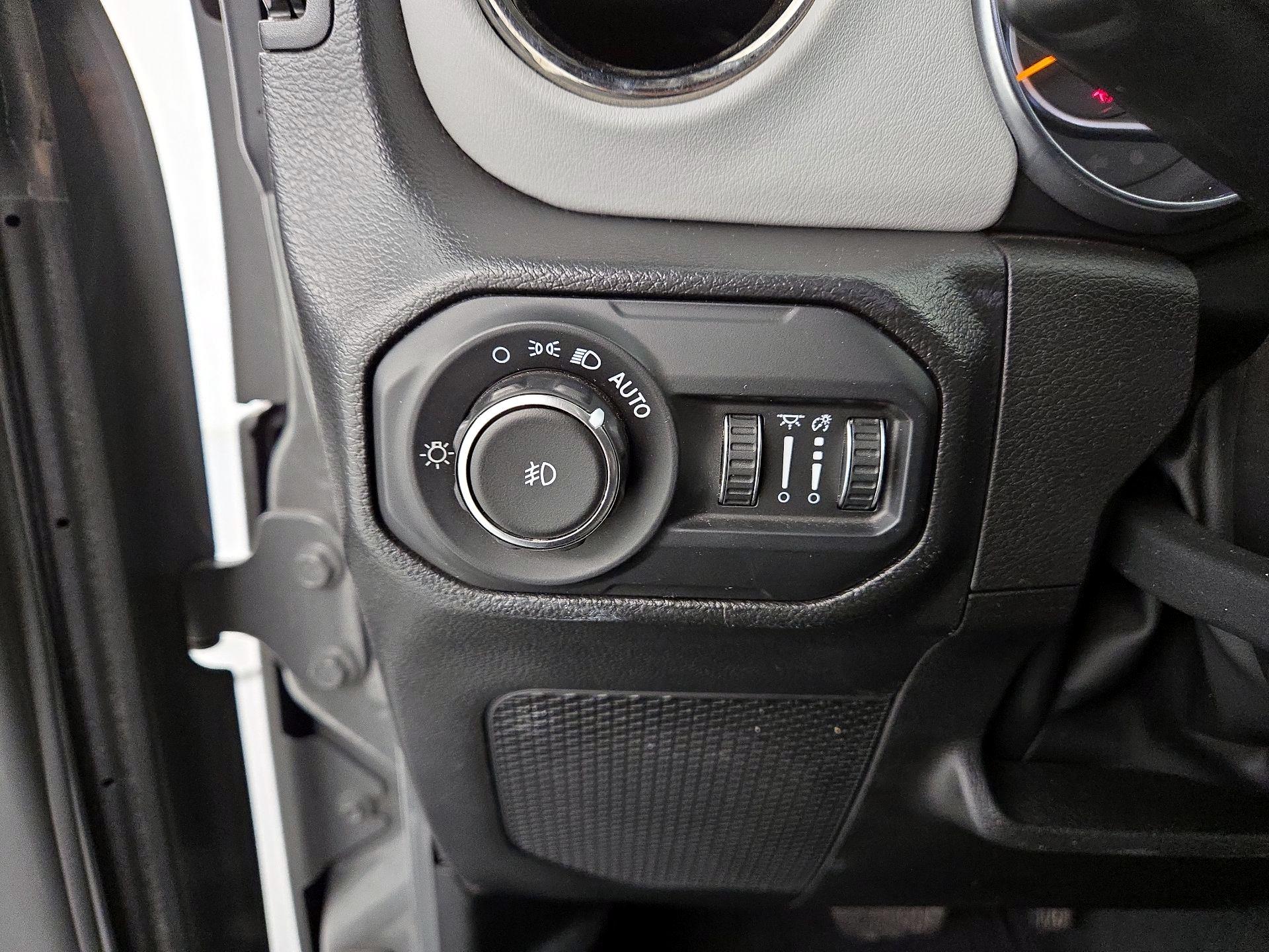 Thumbnail: 2022 Jeep Wrangler - 13