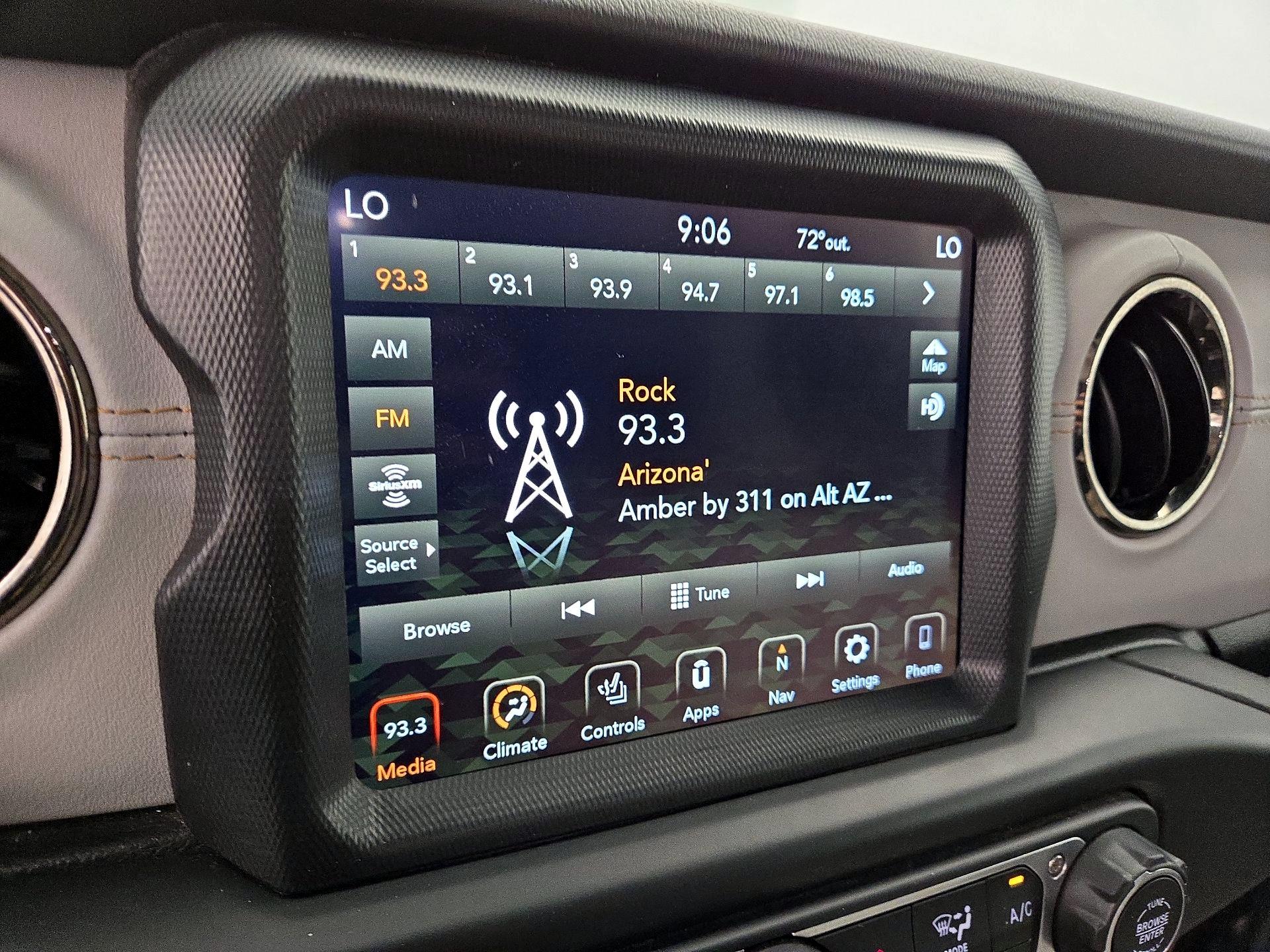 Thumbnail: 2022 Jeep Wrangler - 16