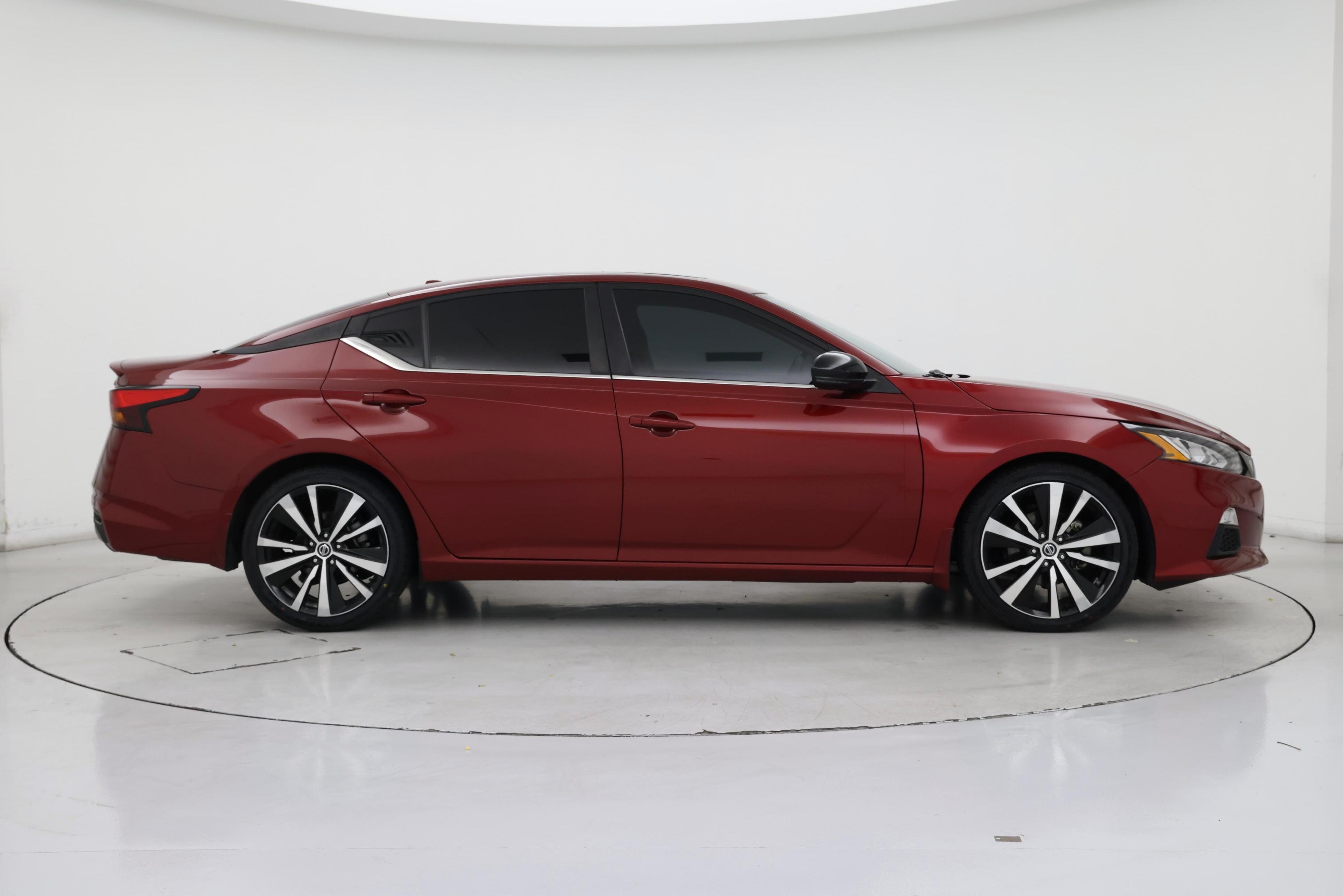 Thumbnail: 2022 Nissan Altima - 7