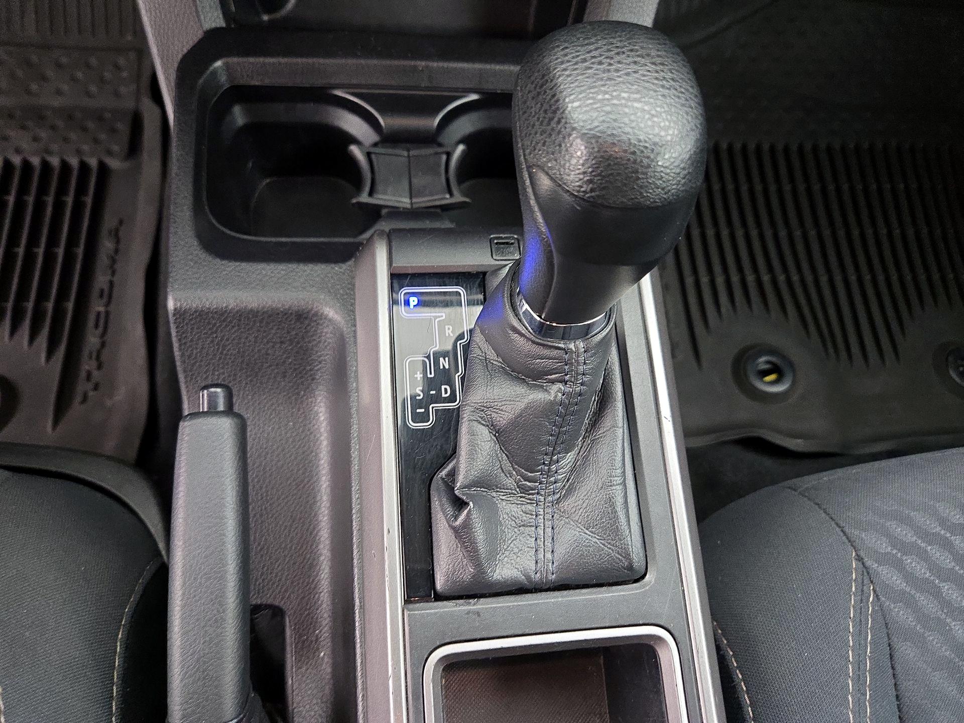 Thumbnail: 2021 Toyota Tacoma - 17