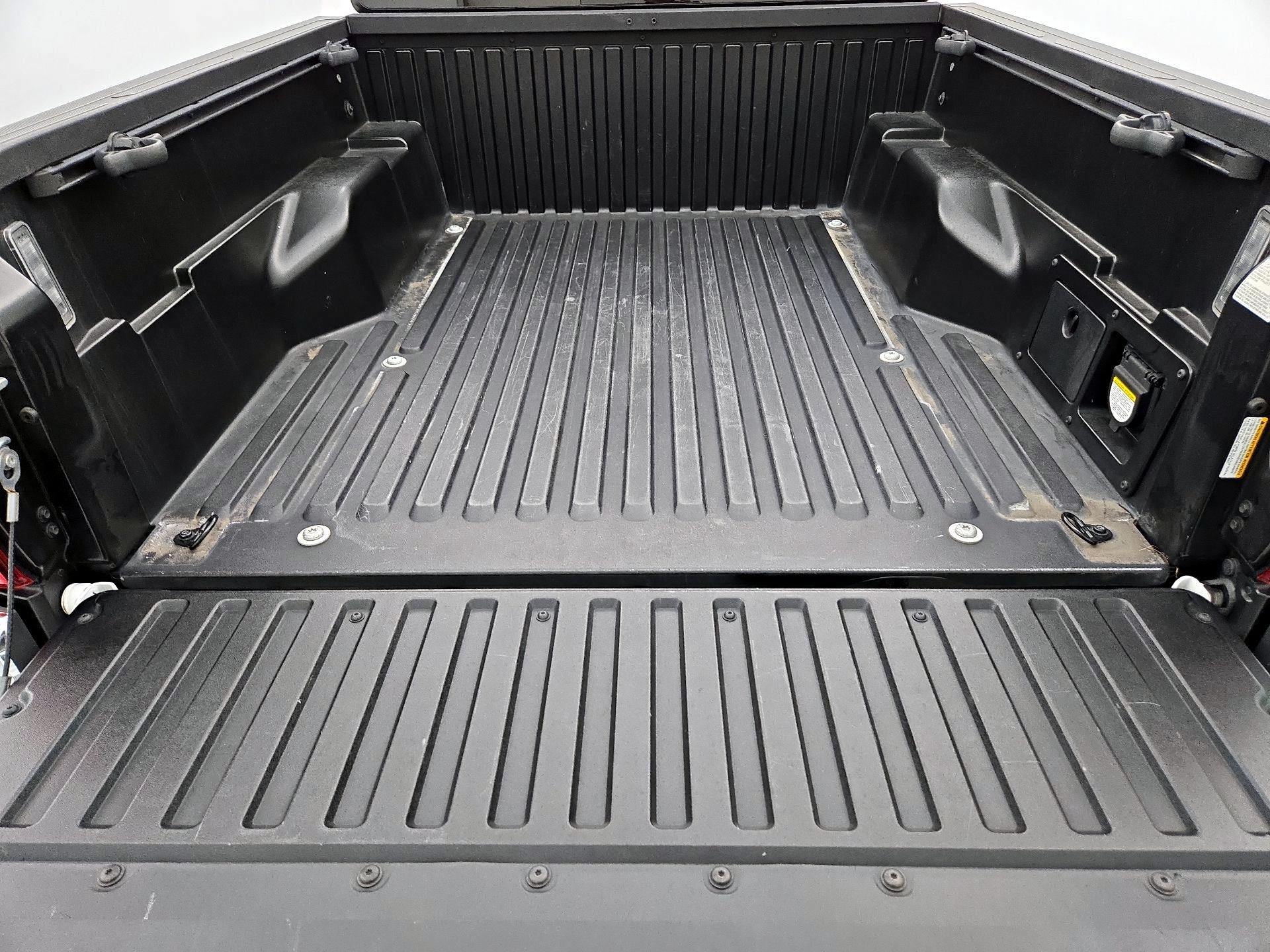 Thumbnail: 2021 Toyota Tacoma - 20