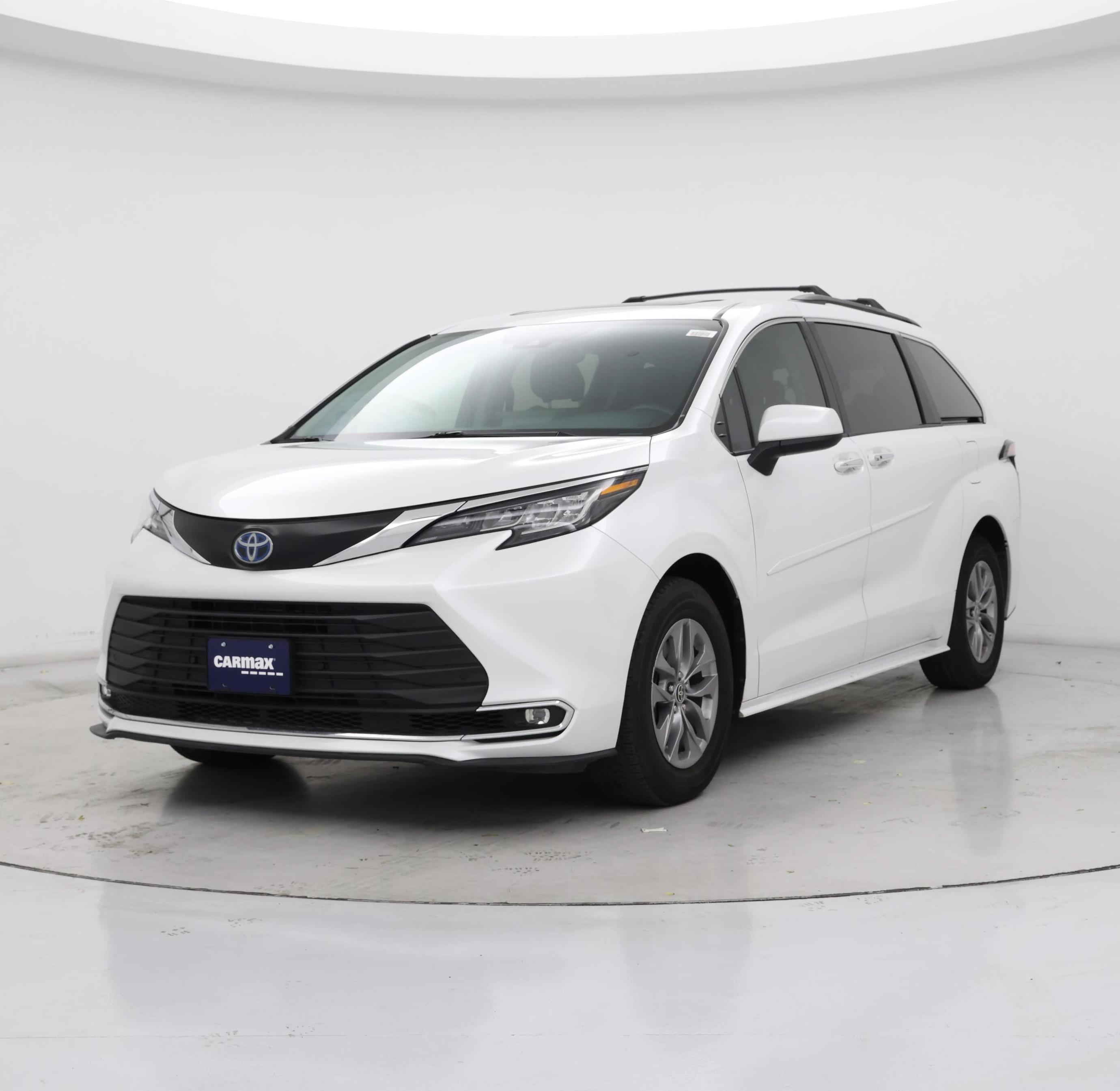 Thumbnail: 2023 Toyota Sienna - 4